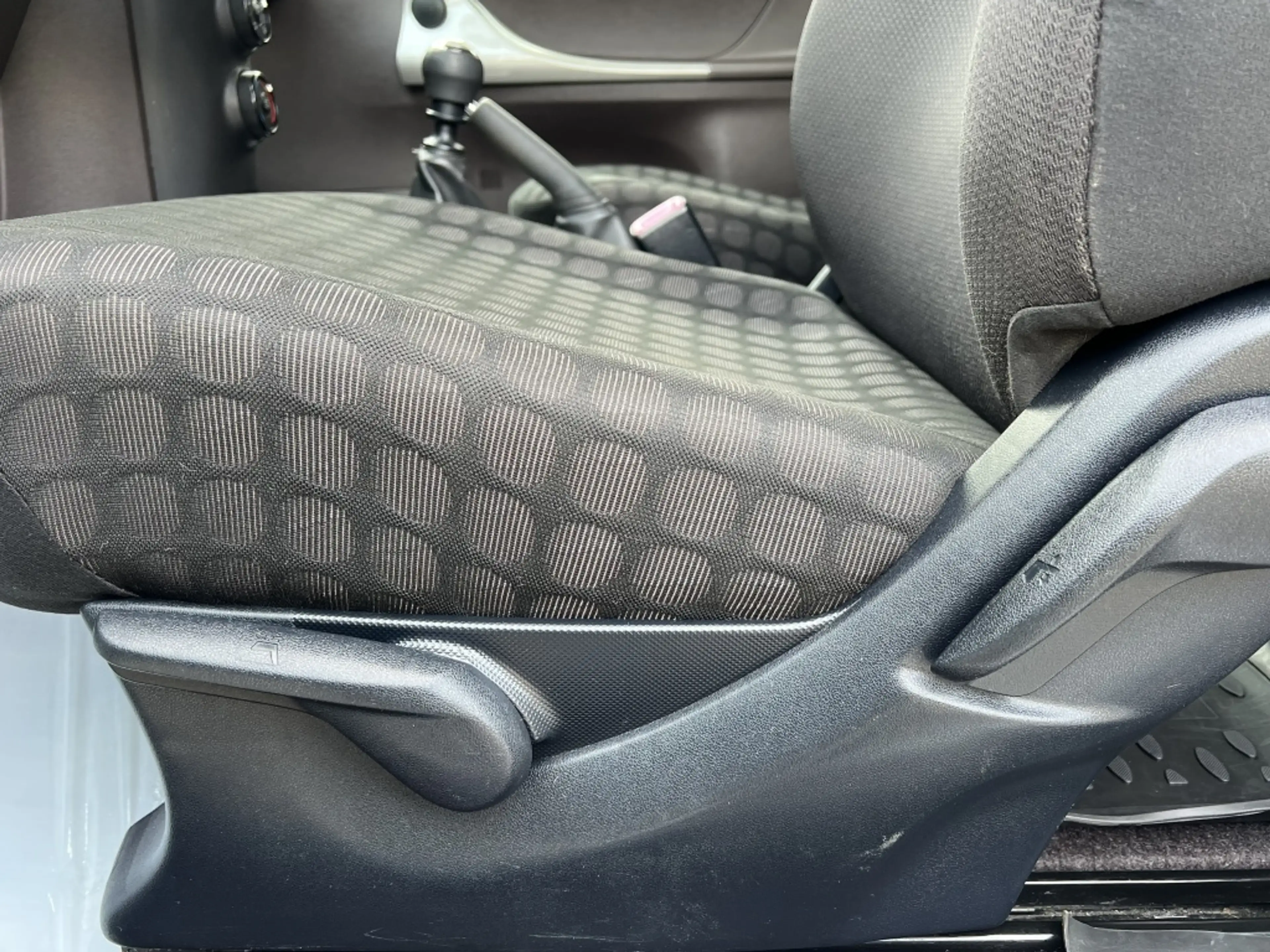 Toyota iQ 1.0 VVTi Comfort | NL auto | LMV | All season band — photo 14