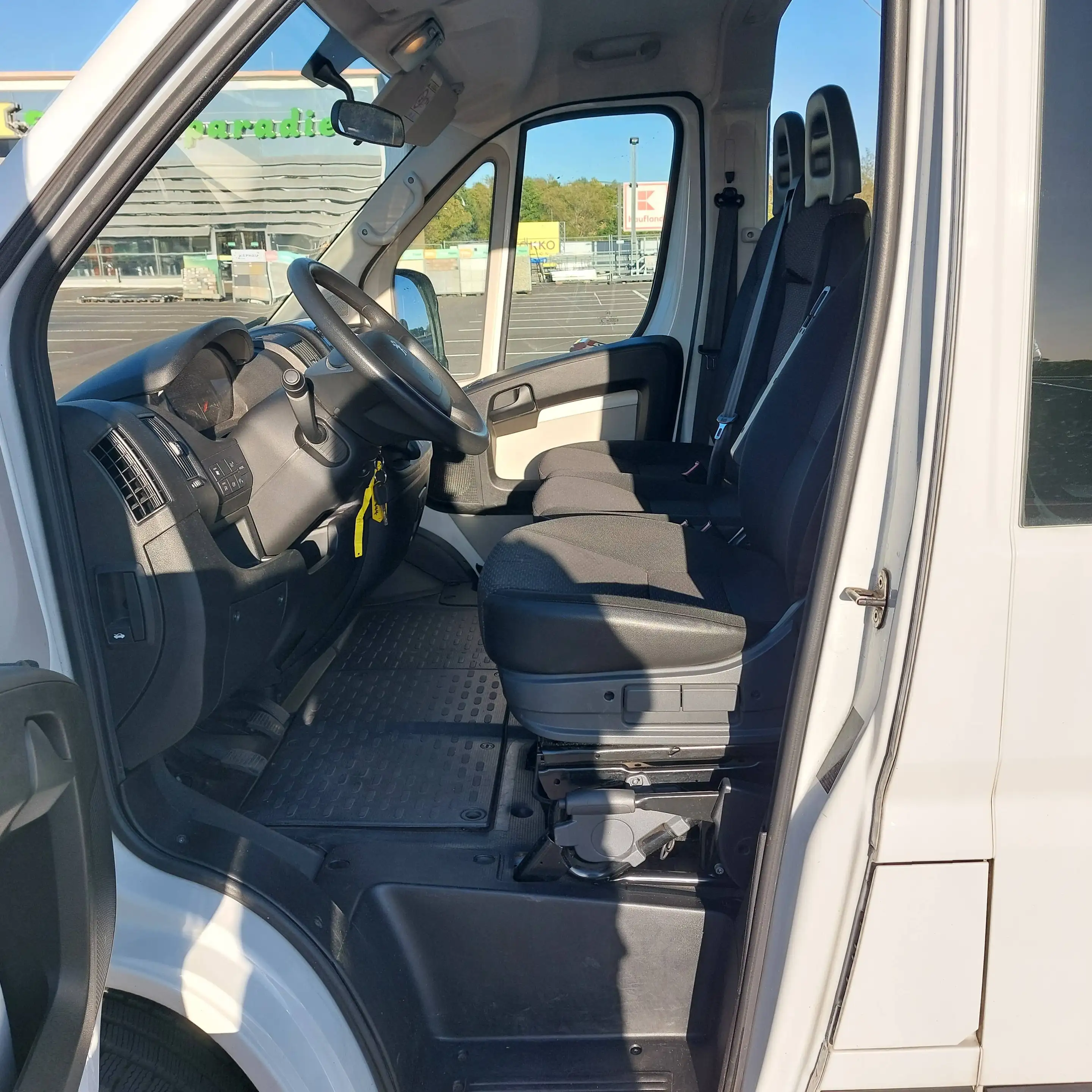 Peugeot Boxer 333 L2H2 HDi 120 TÜV-NEU KLIMA 9-Sitzer 1-NAND — photo 13