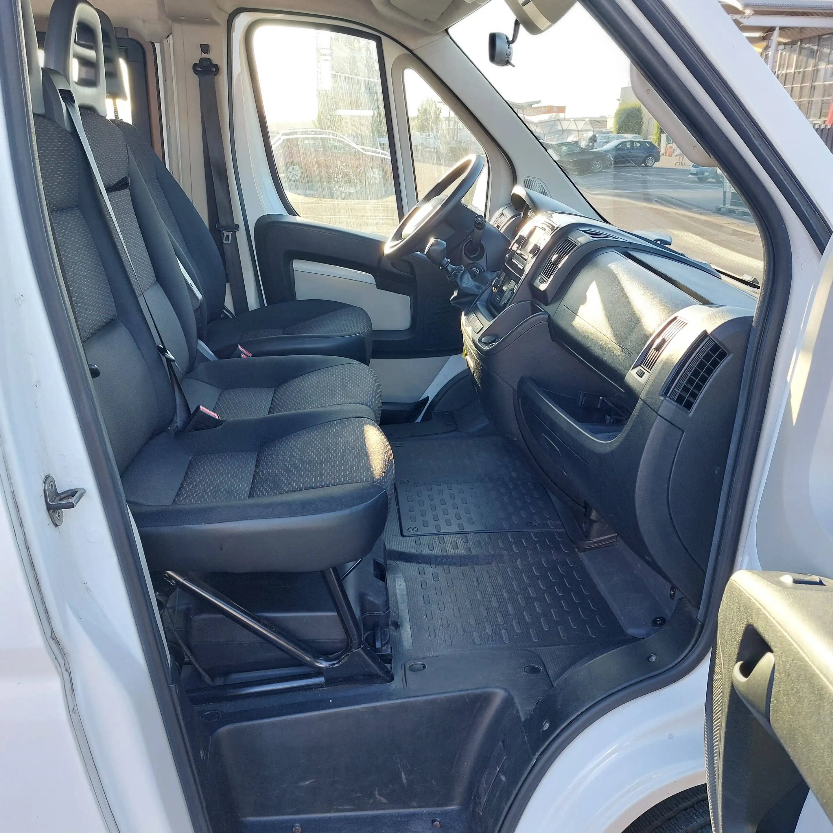 Peugeot Boxer 333 L2H2 HDi 120 TÜV-NEU KLIMA 9-Sitzer 1-NAND — photo 10