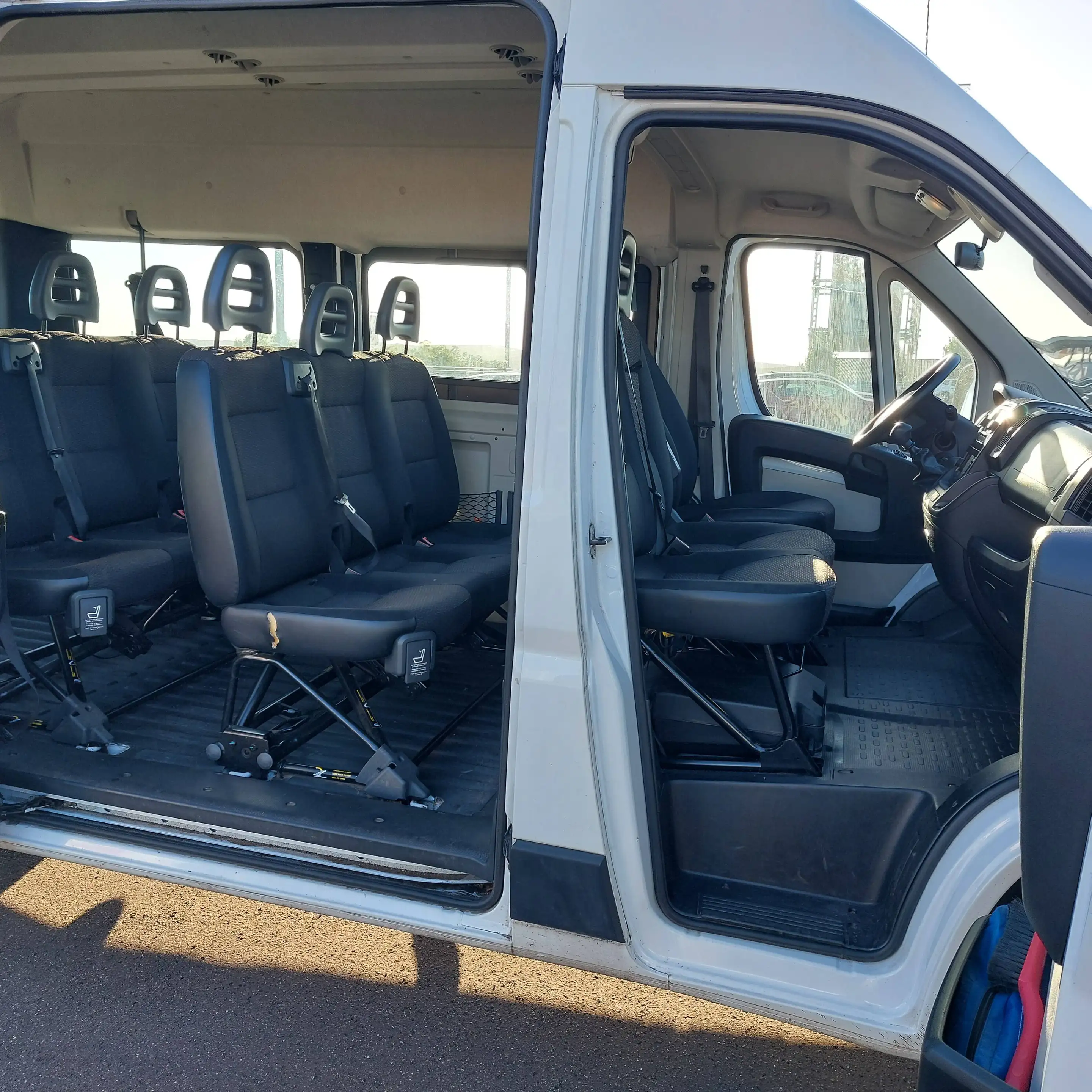Peugeot Boxer 333 L2H2 HDi 120 TÜV-NEU KLIMA 9-Sitzer 1-NAND — photo 9