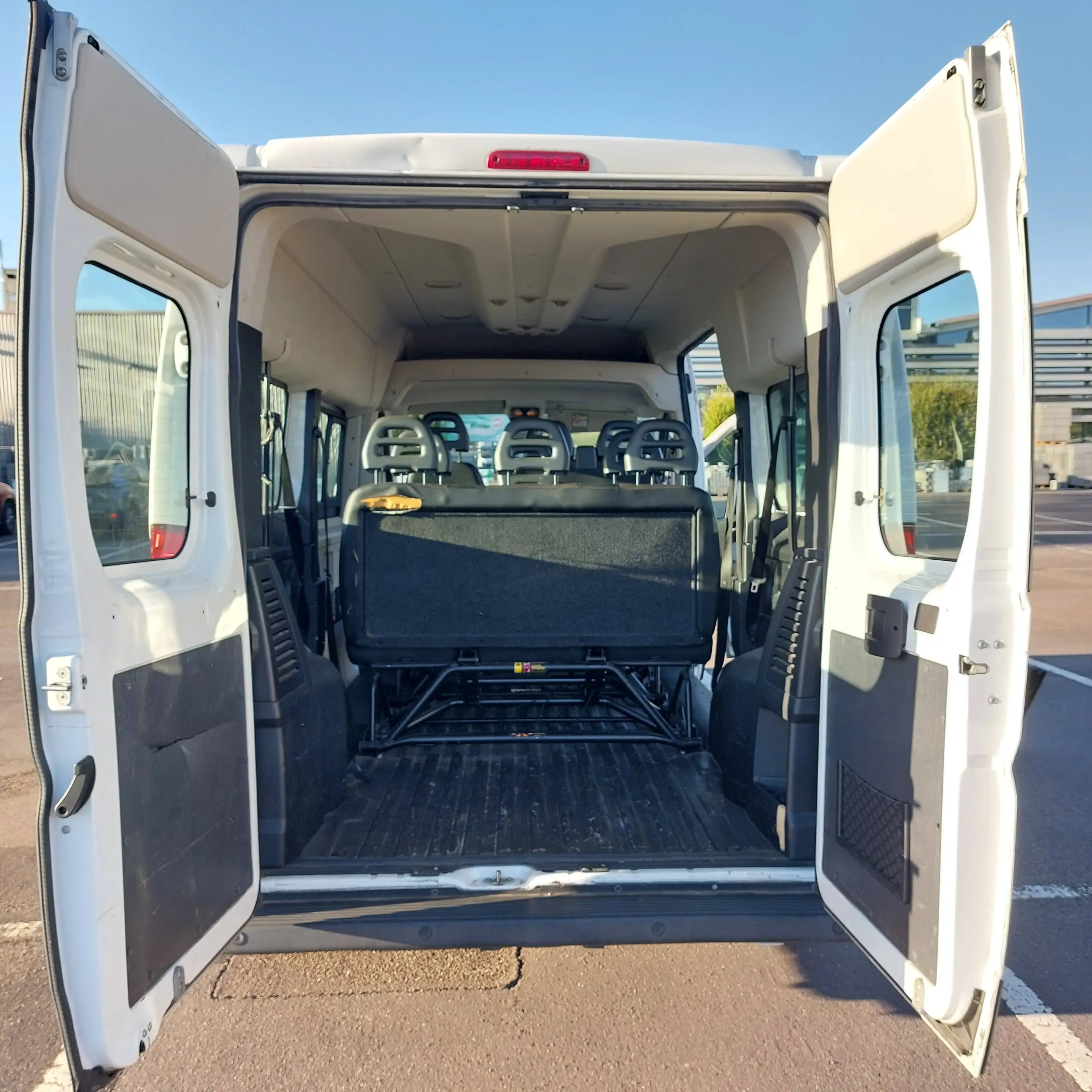 Peugeot Boxer 333 L2H2 HDi 120 TÜV-NEU KLIMA 9-Sitzer 1-NAND — photo 12