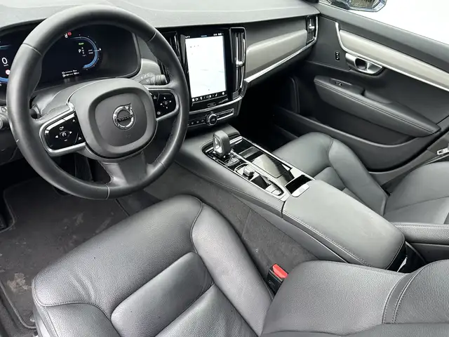 Volvo V90 view 9