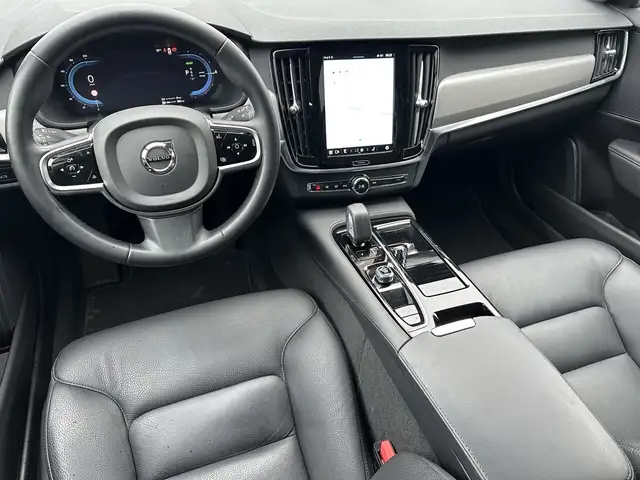 Volvo V90 view 12