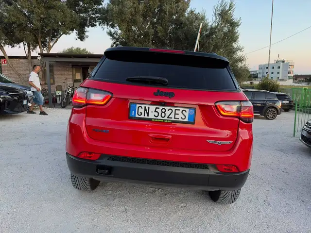 Jeep Compass view 4