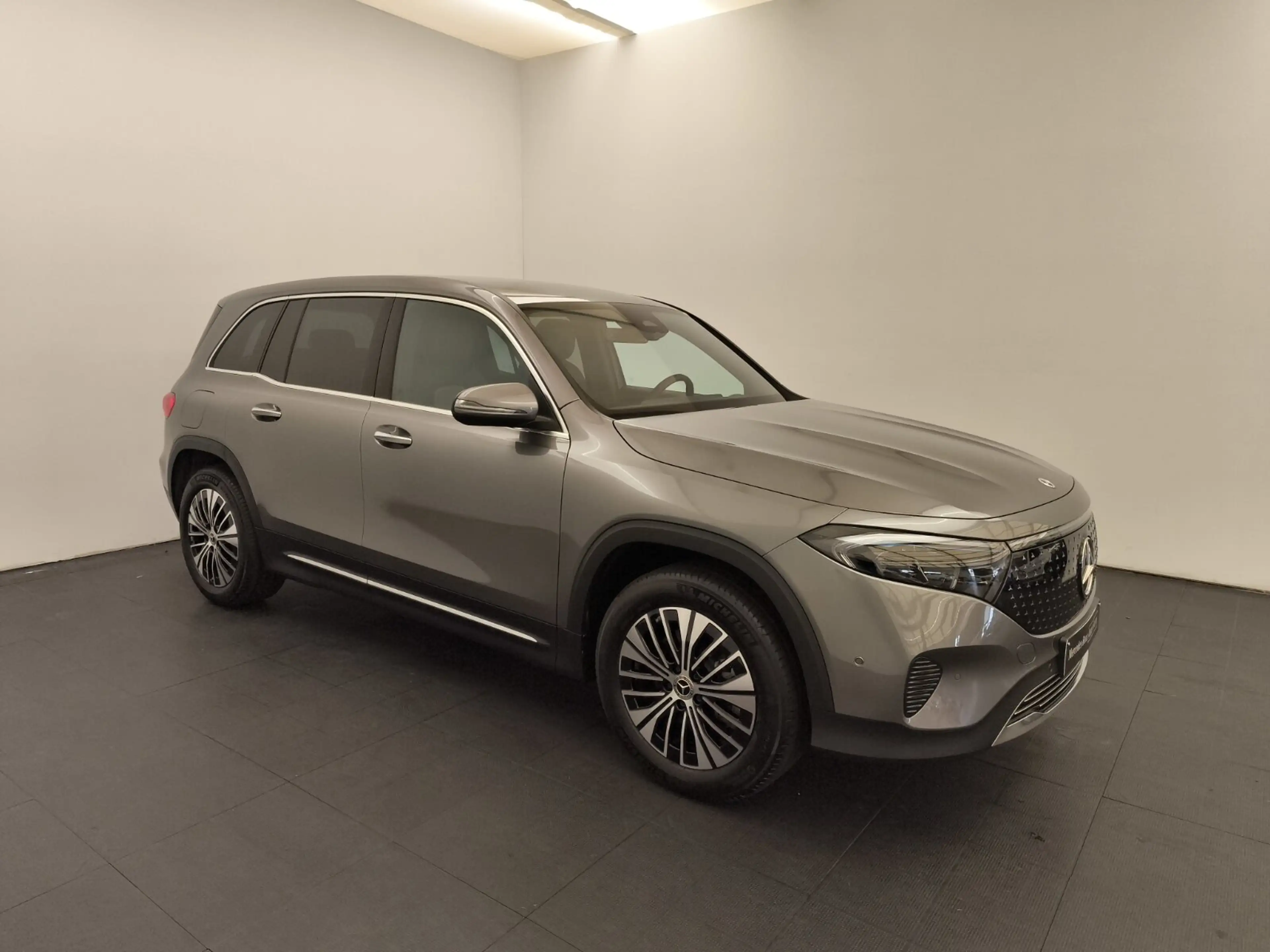 Mercedes-Benz EQB 250 EQB 250+  Electric Art Navi/Distronic/Keyless-Go — photo 4