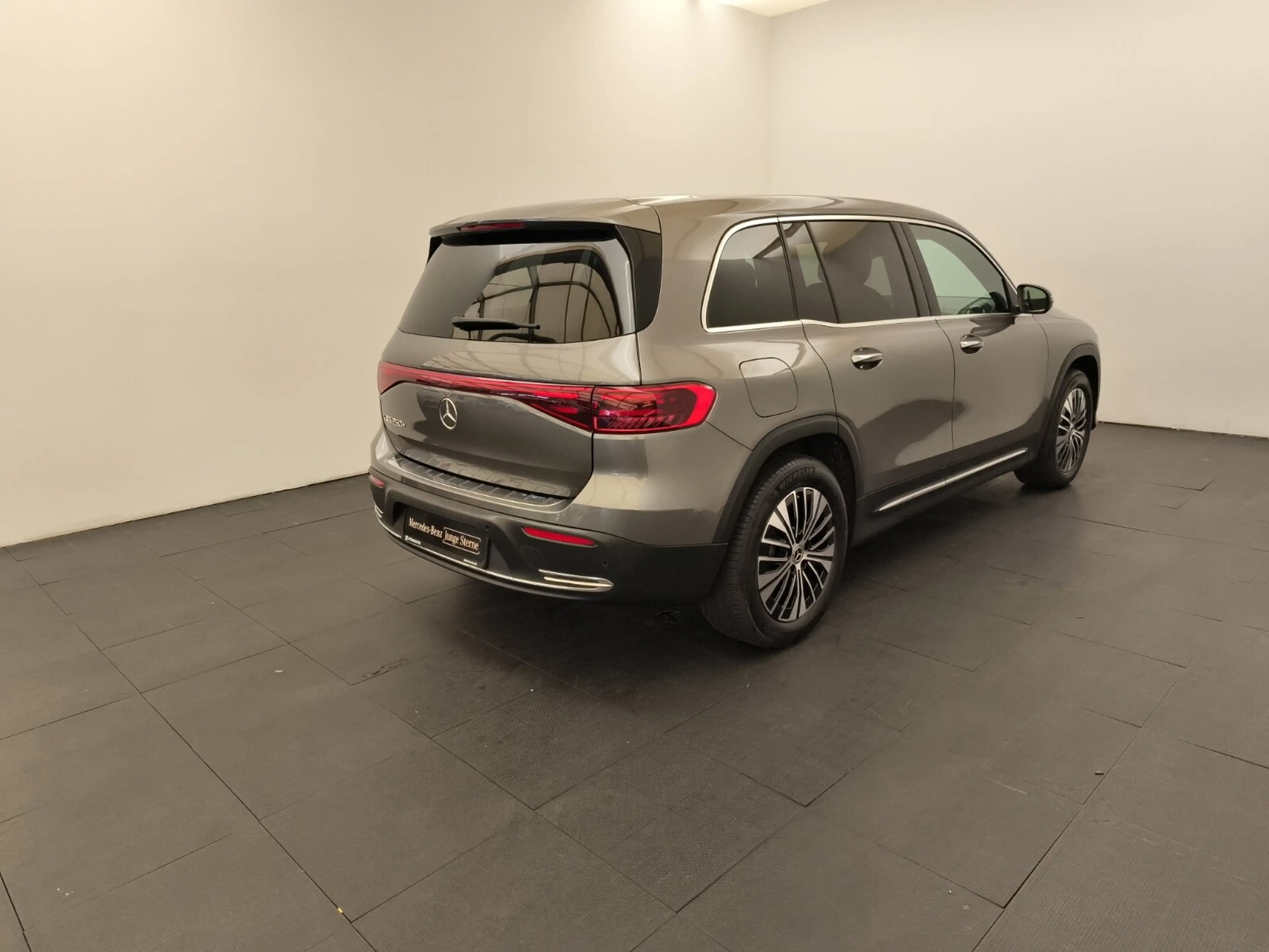 Mercedes-Benz EQB 250 EQB 250+  Electric Art Navi/Distronic/Keyless-Go — photo 5