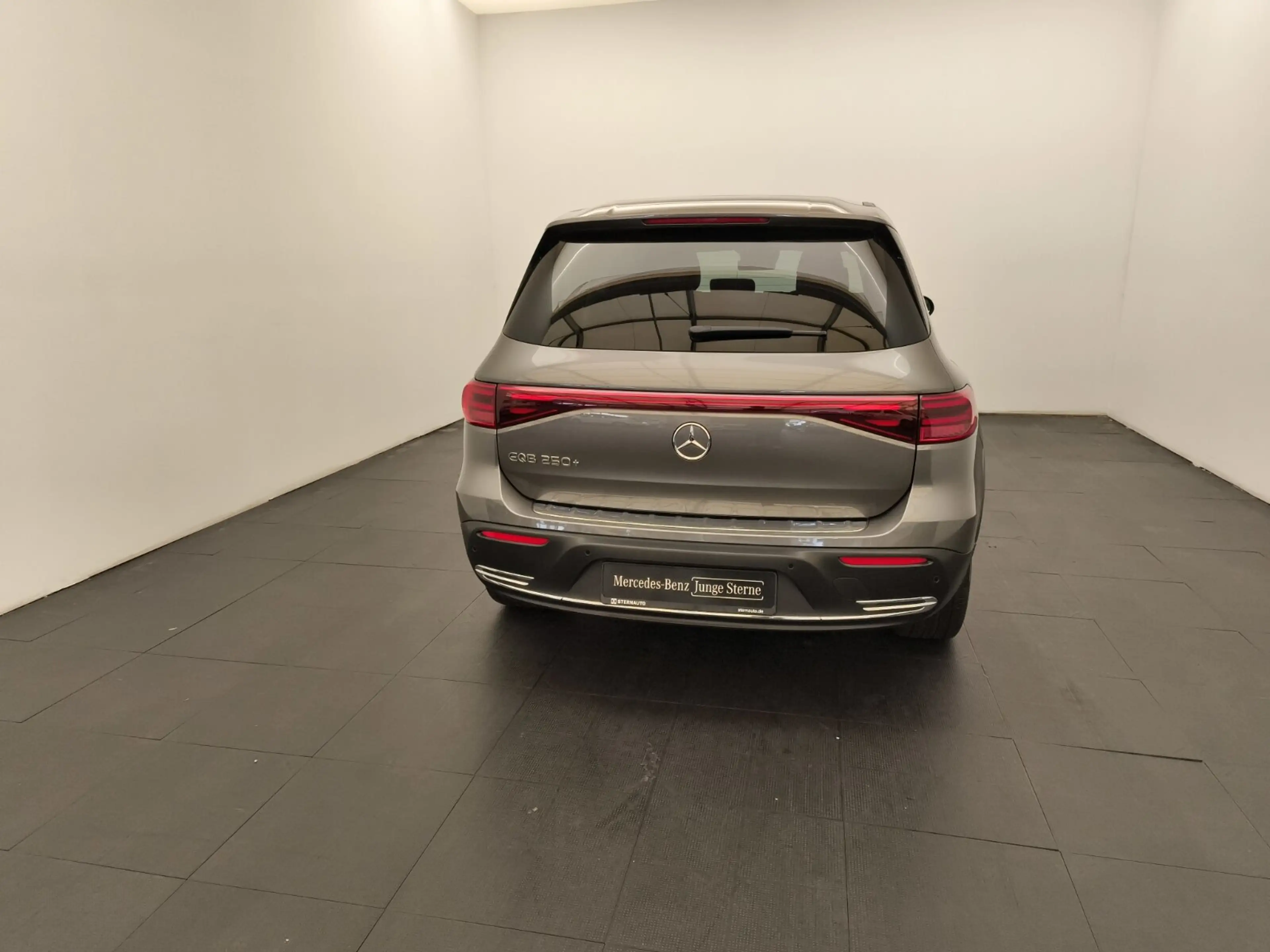 Mercedes-Benz EQB 250 EQB 250+  Electric Art Navi/Distronic/Keyless-Go — photo 6