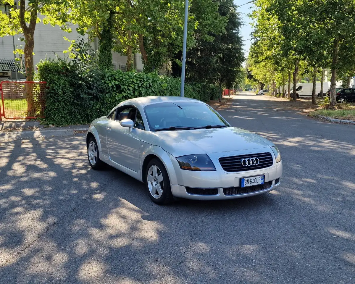 Audi TT 1.8t, foto 2