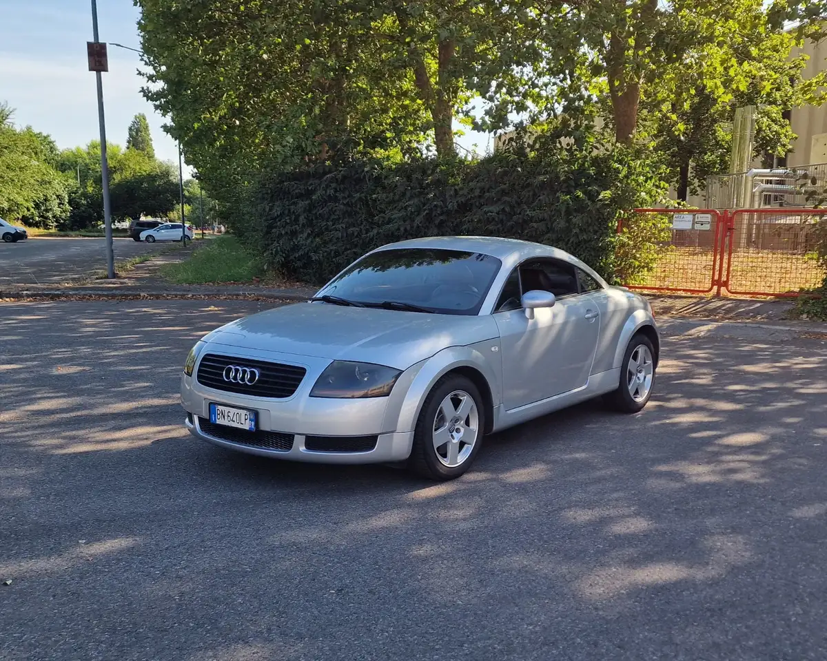 Audi TT 1.8t, foto 1