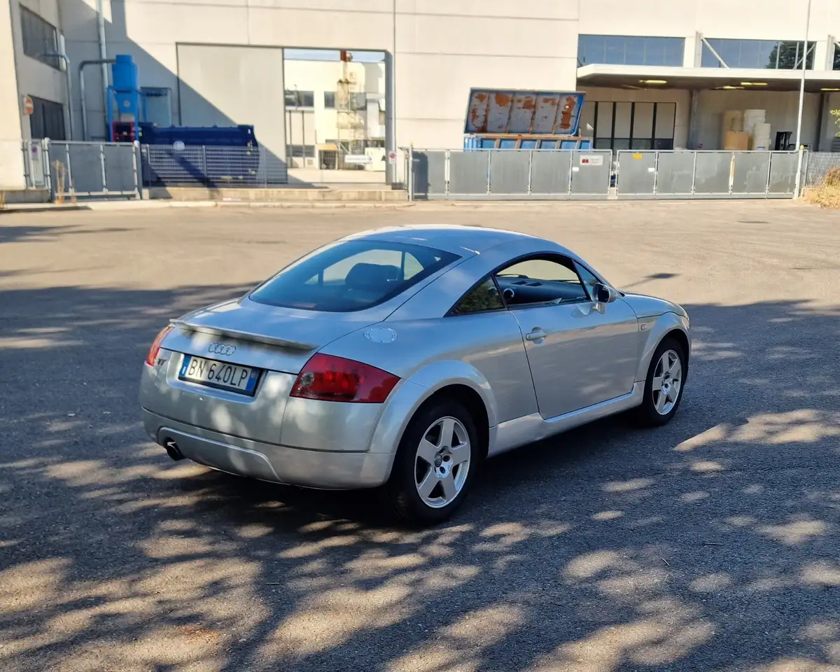 Audi TT 1.8t, foto 4
