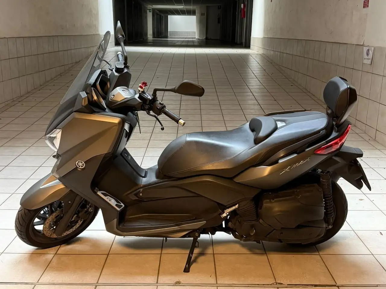 Yamaha X-Max 400