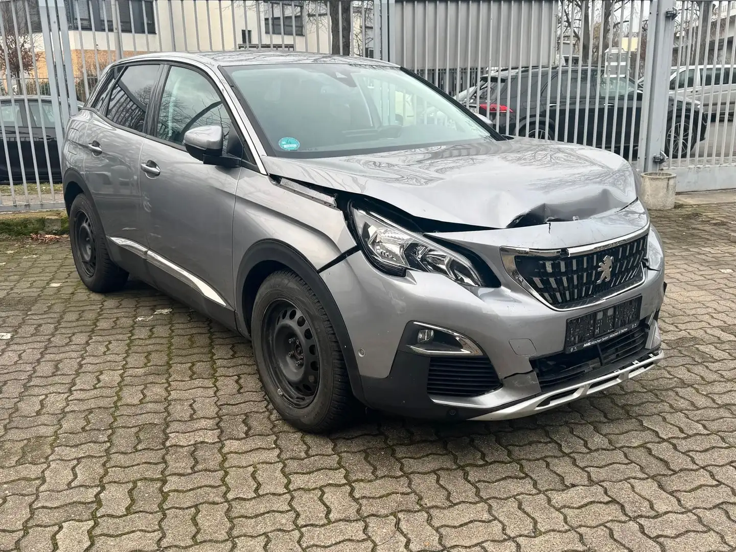 Peugeot 3008 1,6ltr. 31tkm Navi Grau - 1
