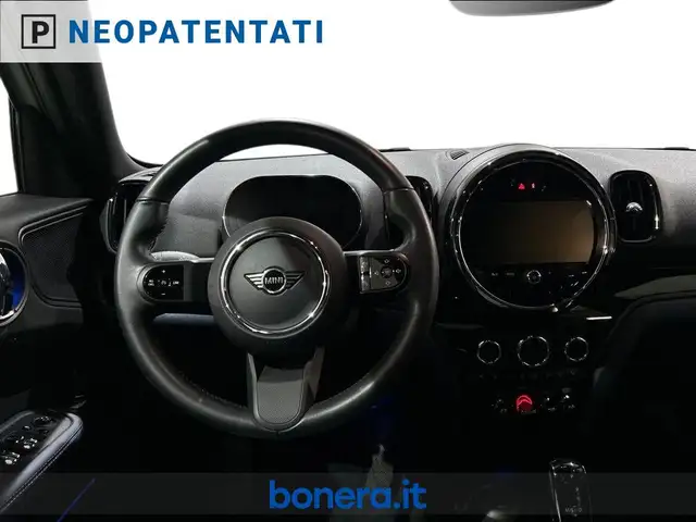 MINI Countryman view 15