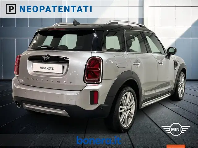 MINI Countryman view 6