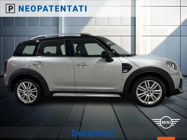 MINI Countryman view 5