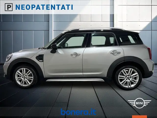 MINI Countryman view 9