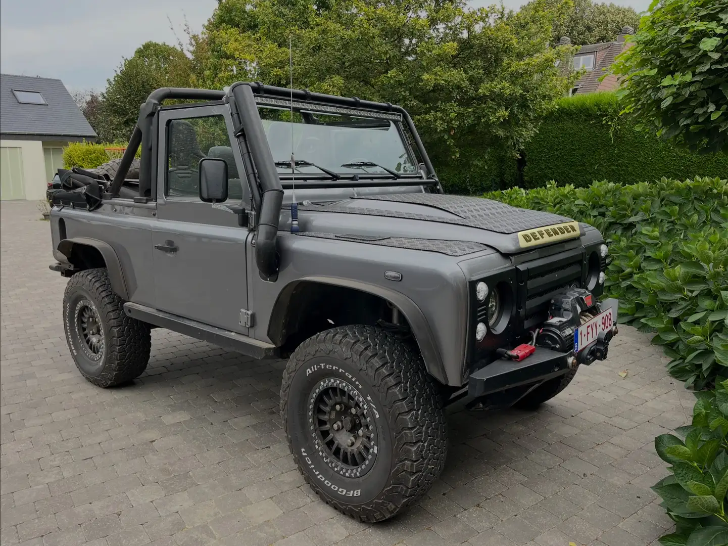 Land Rover Defender 2.2 Turbo - D S DPF - 1