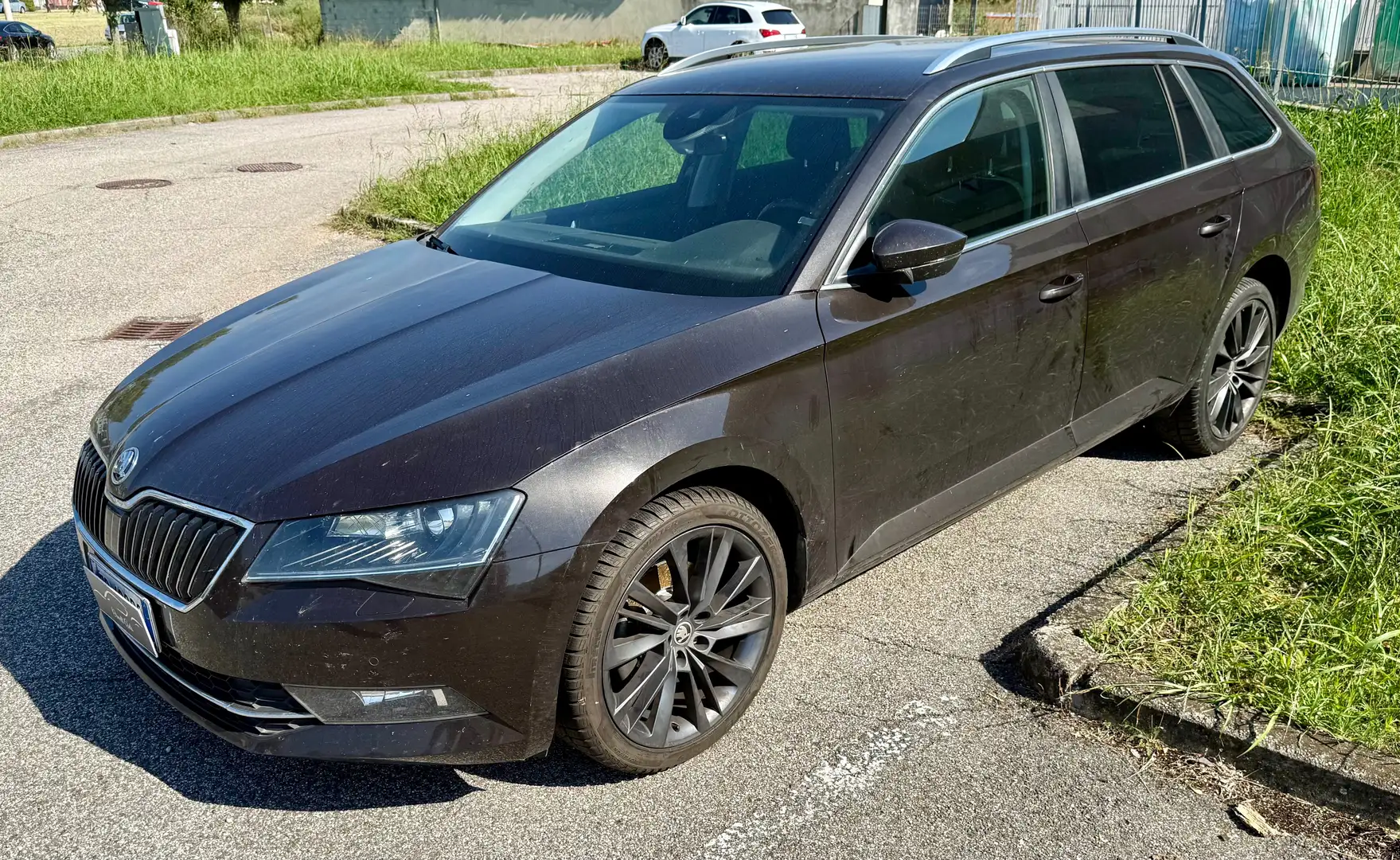 Skoda Superb III 2.0 tdi Sportline 150cvdsg AIRBAG OK!!MOTOREOK Marrone - 1