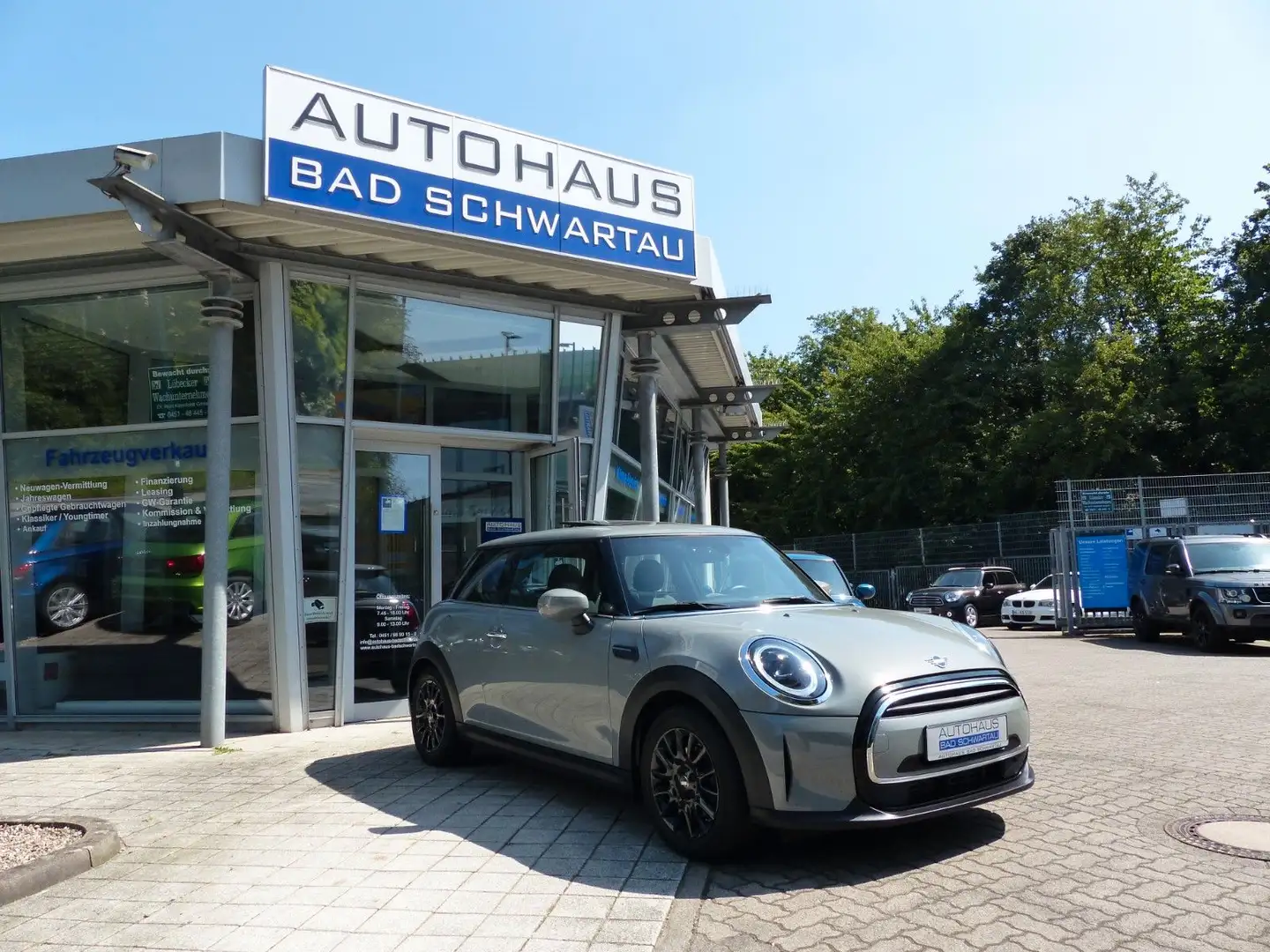 MINI One One Classic Trim Aut.,Pan.-dach,Navi,LED,AppleCP Grau - 1