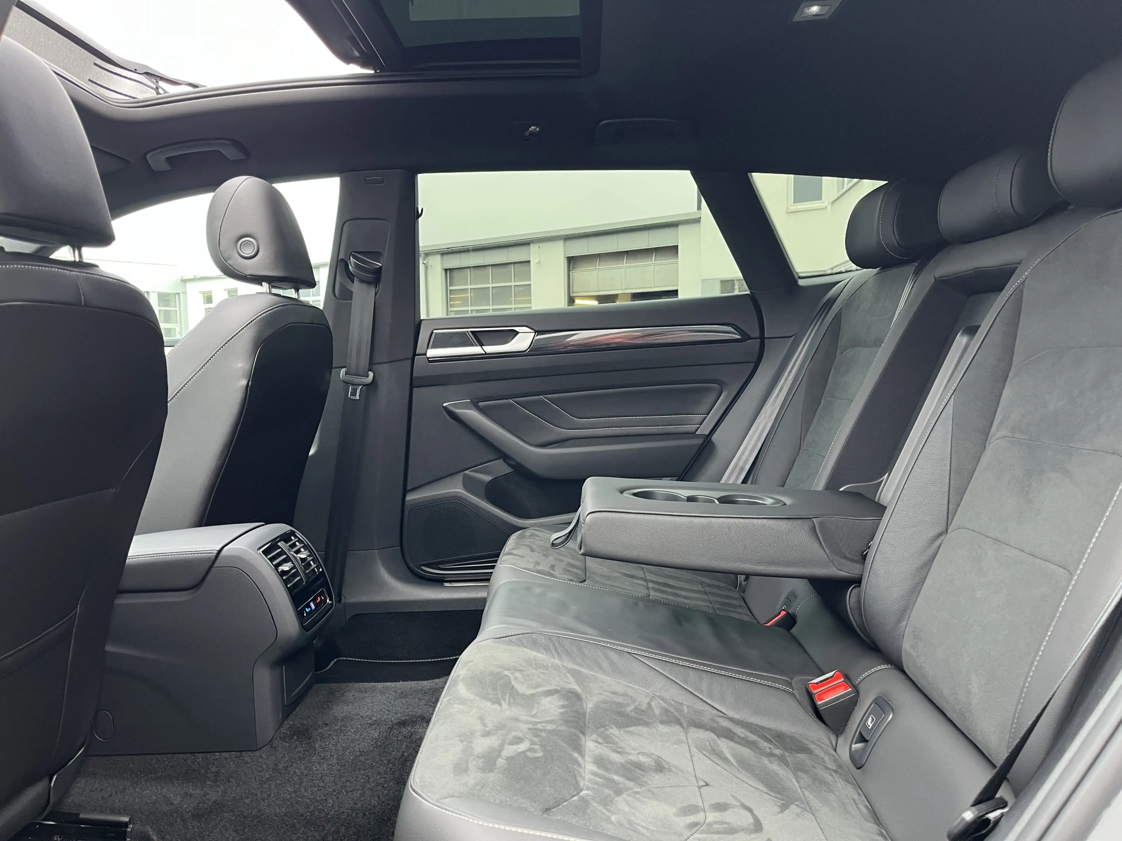 Volkswagen Arteon 2.0 TDI DSG Shooting Brake R-LINE 210€ m.20% Anz — photo 15