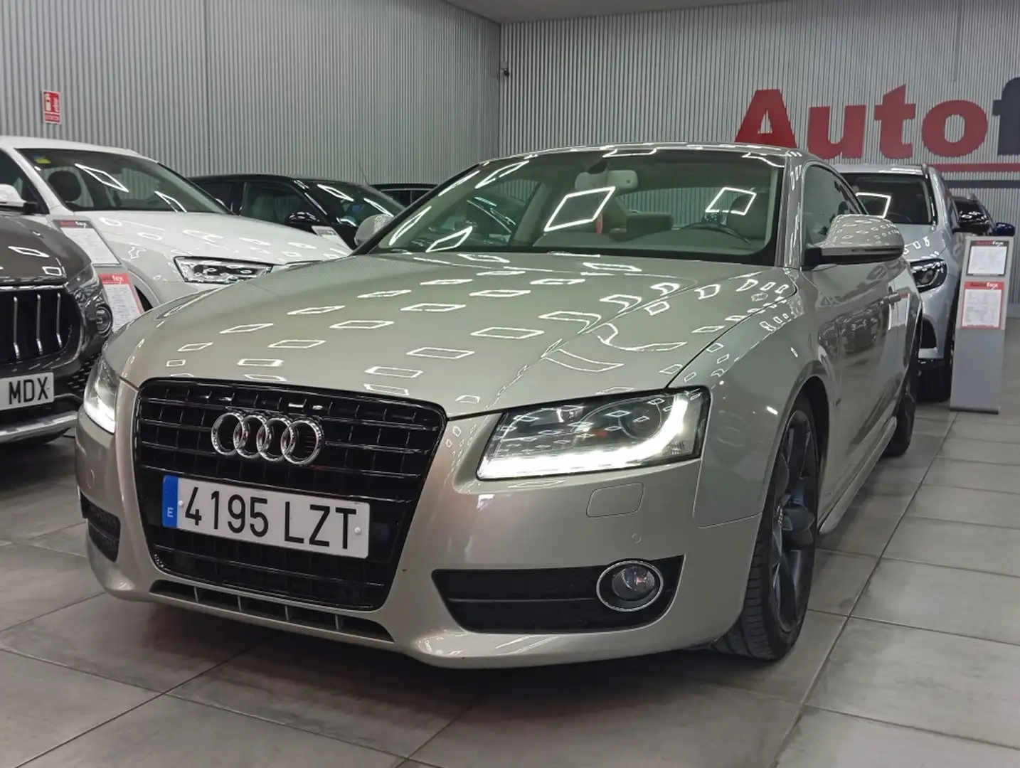 Audi A5 Coupé 2.7TDI Multitronic Beige - 1