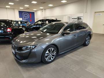 BlueHDi 130 CVEAT8 SW Allure Pack Navi Adap.Cruise
