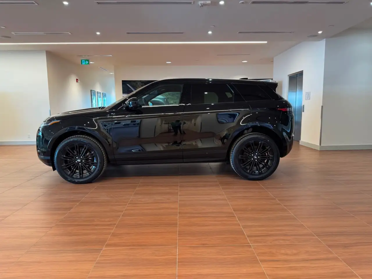 Land Rover Range Rover Evoque снимка Land Rover Range Rover Evoque