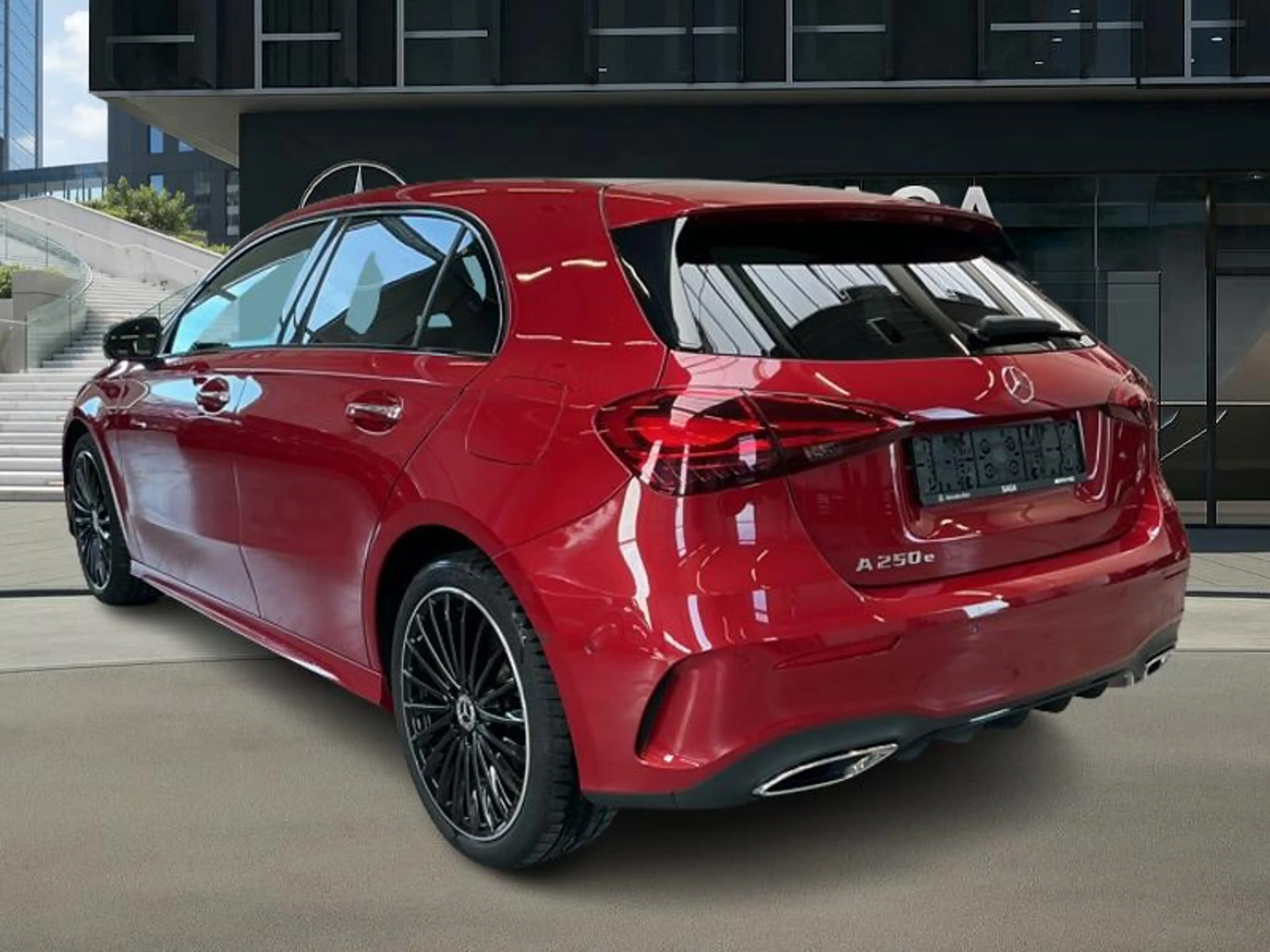 Mercedes-Benz A 250 e AMG Pack Night Toit Pano — photo 8