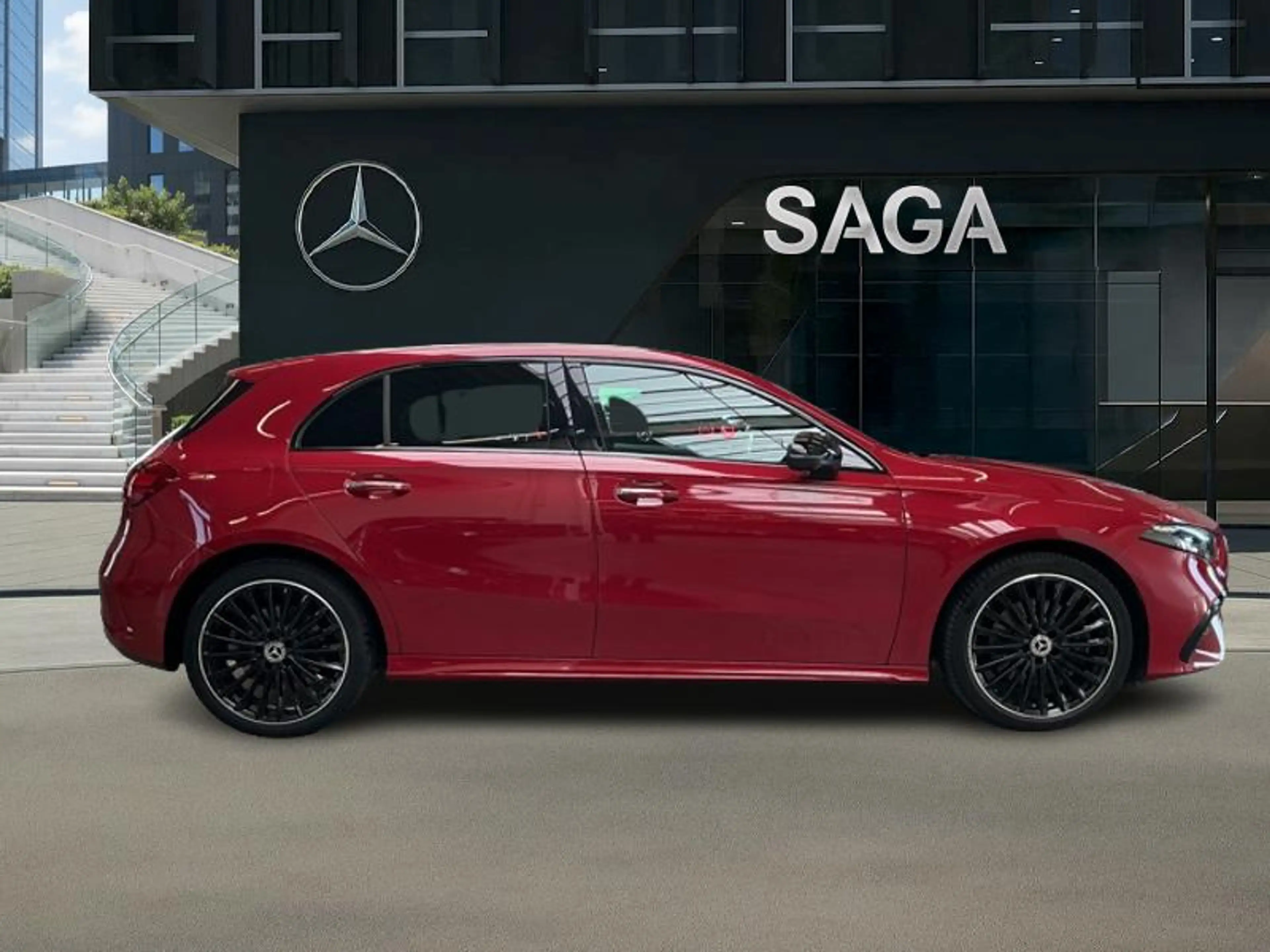 Mercedes-Benz A 250 e AMG Pack Night Toit Pano — photo 5