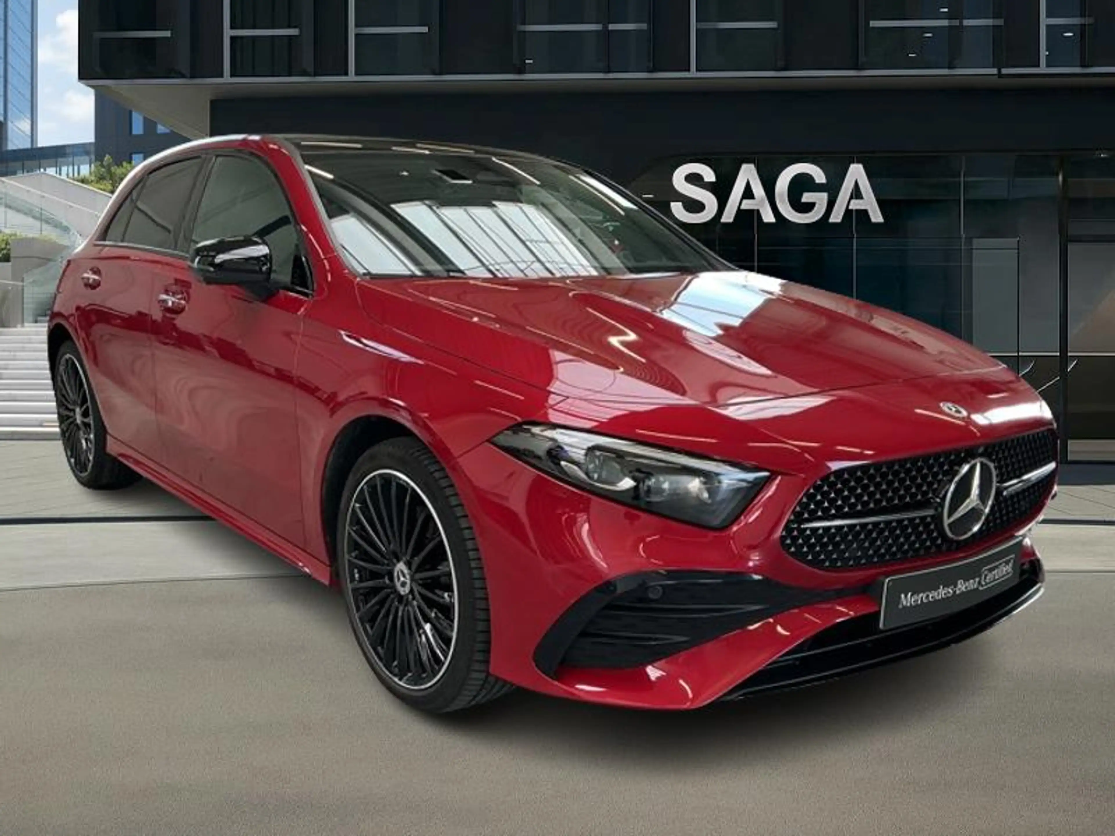 Mercedes-Benz A 250 e AMG Pack Night Toit Pano — photo 4