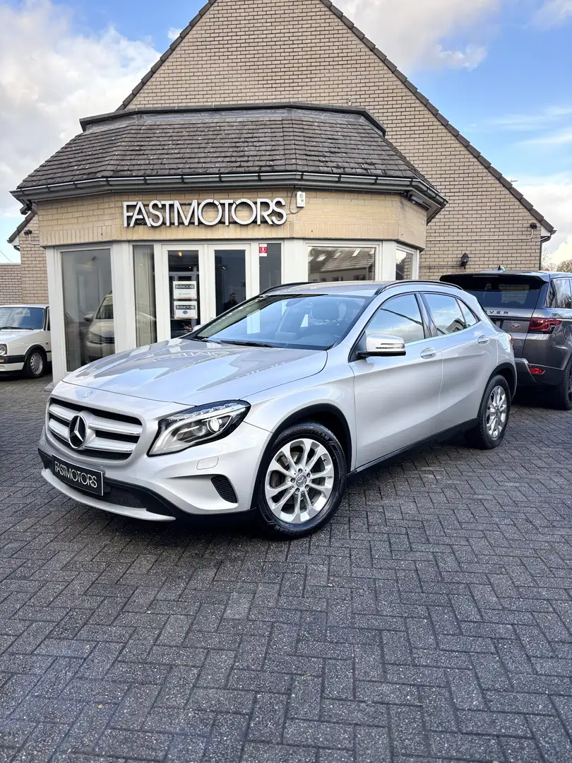 Mercedes-Benz GLA 180 GLA 180 (CDI) d 7G-DCT Urban Zilver - 1