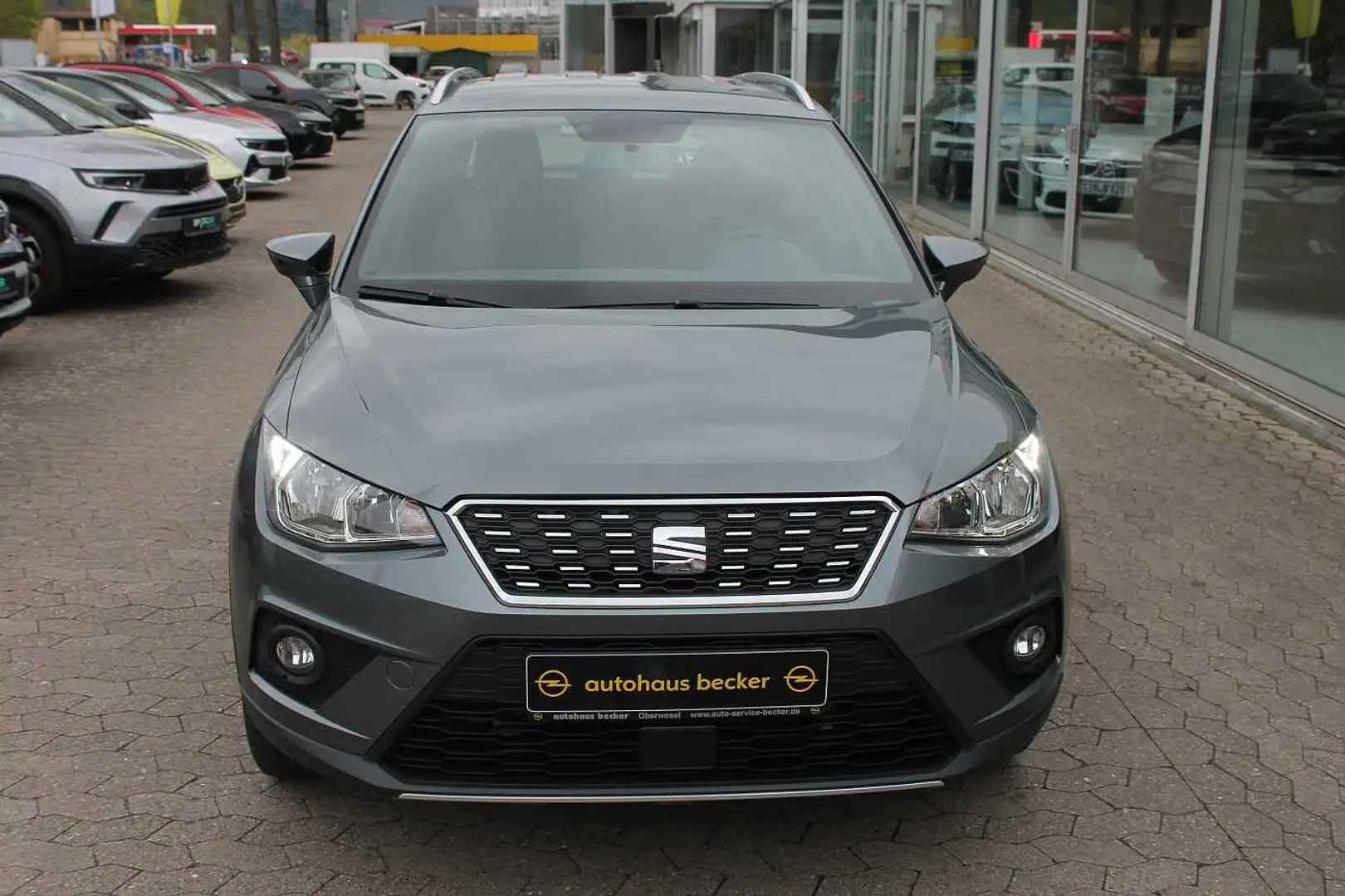 SEAT Arona 1.0 Eco TSI XCELLENCE Grau - 2
