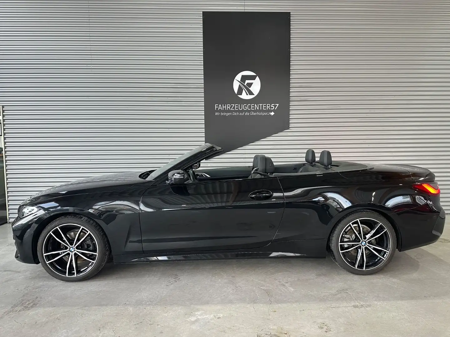 BMW 420 i Cabrio M Sport/DAB/H&K/CARPLAY/RÜCKF.KAMERA crna - 2
