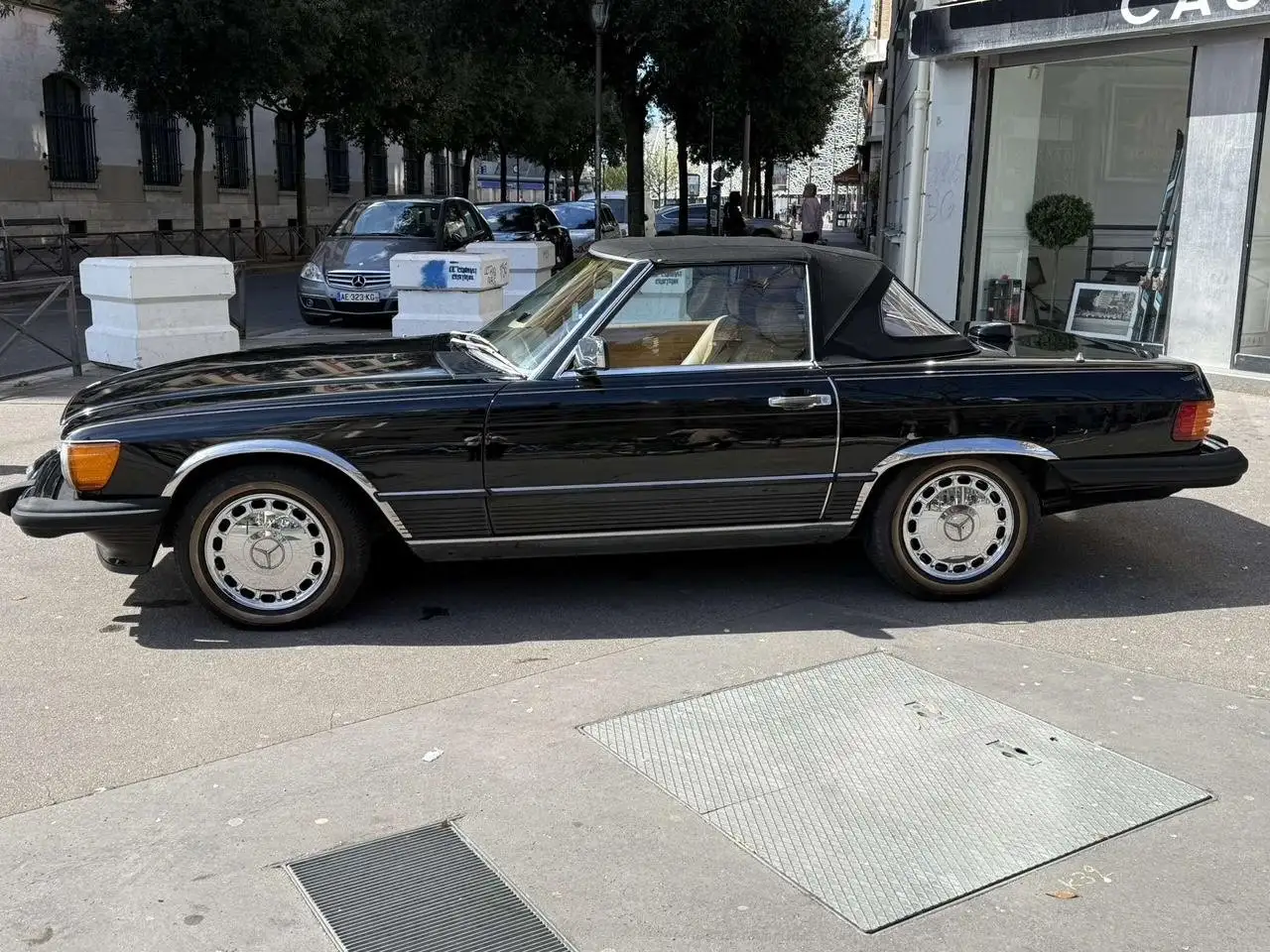 Mercedes-Benz 560 SL, foto 3