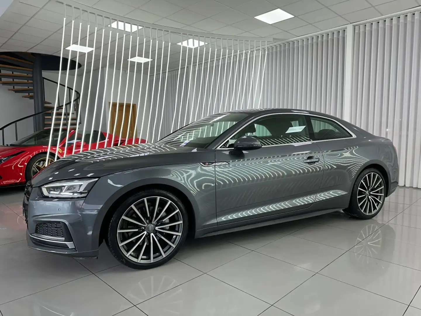 Audi A5 Coupé 40 TDI S line S tronic Gris - 2