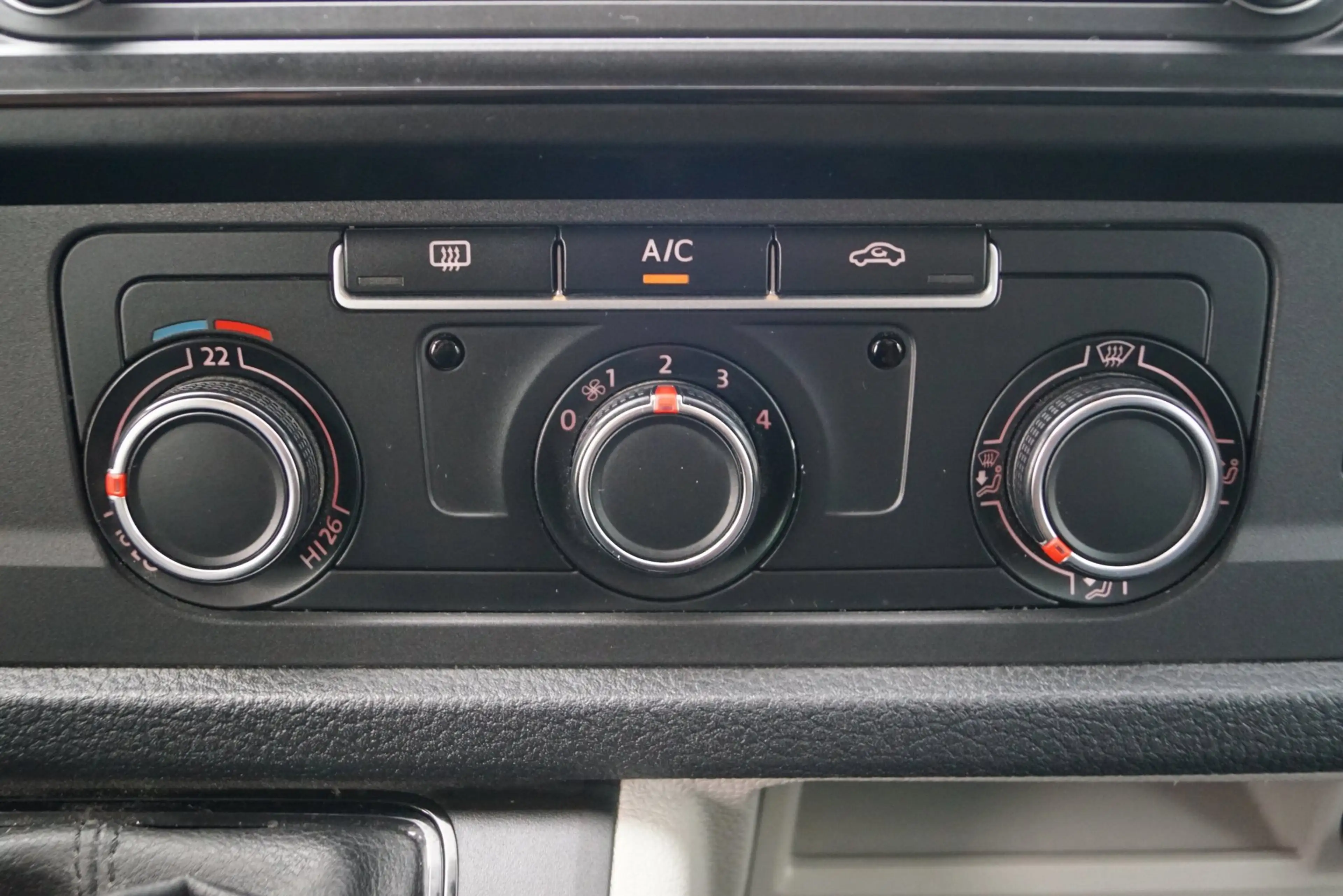 Volkswagen Transporter 2.0 TDI L1H2 Highline Dubbel Cabine Autom Navi Cam — photo 17