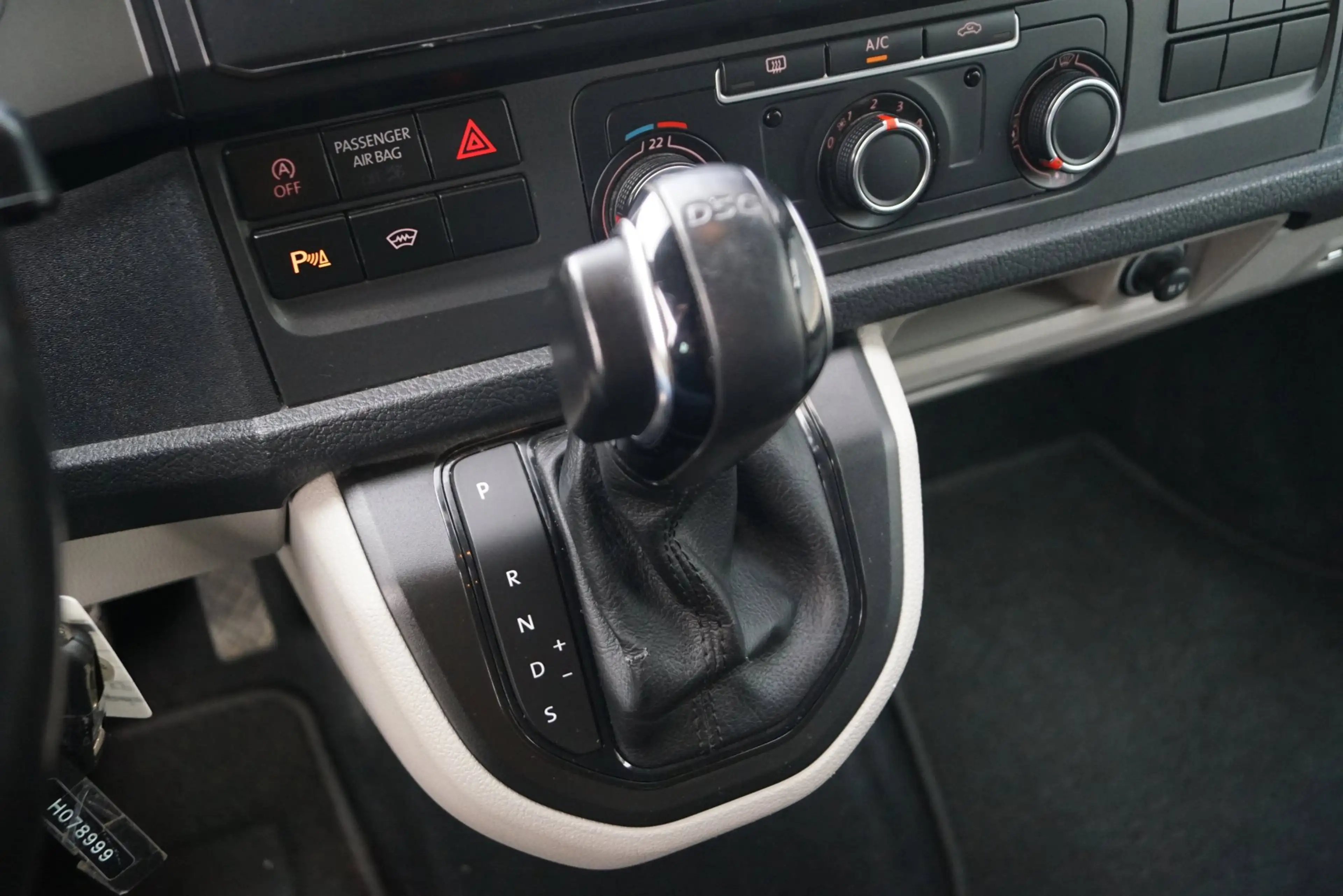 Volkswagen Transporter 2.0 TDI L1H2 Highline Dubbel Cabine Autom Navi Cam — photo 18