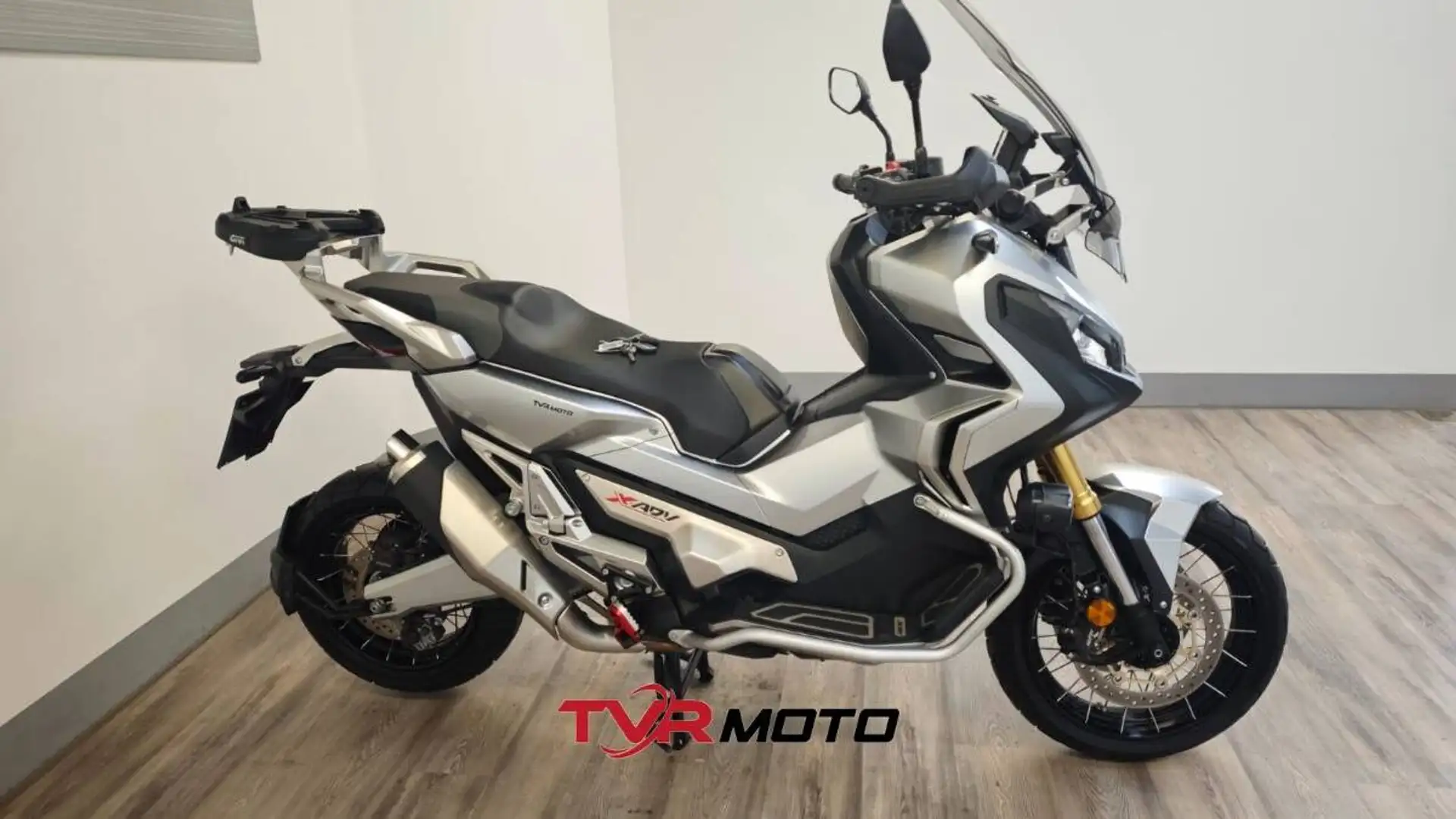 Honda X-ADV 750 Travel Edition DCT Abs my17 - 2