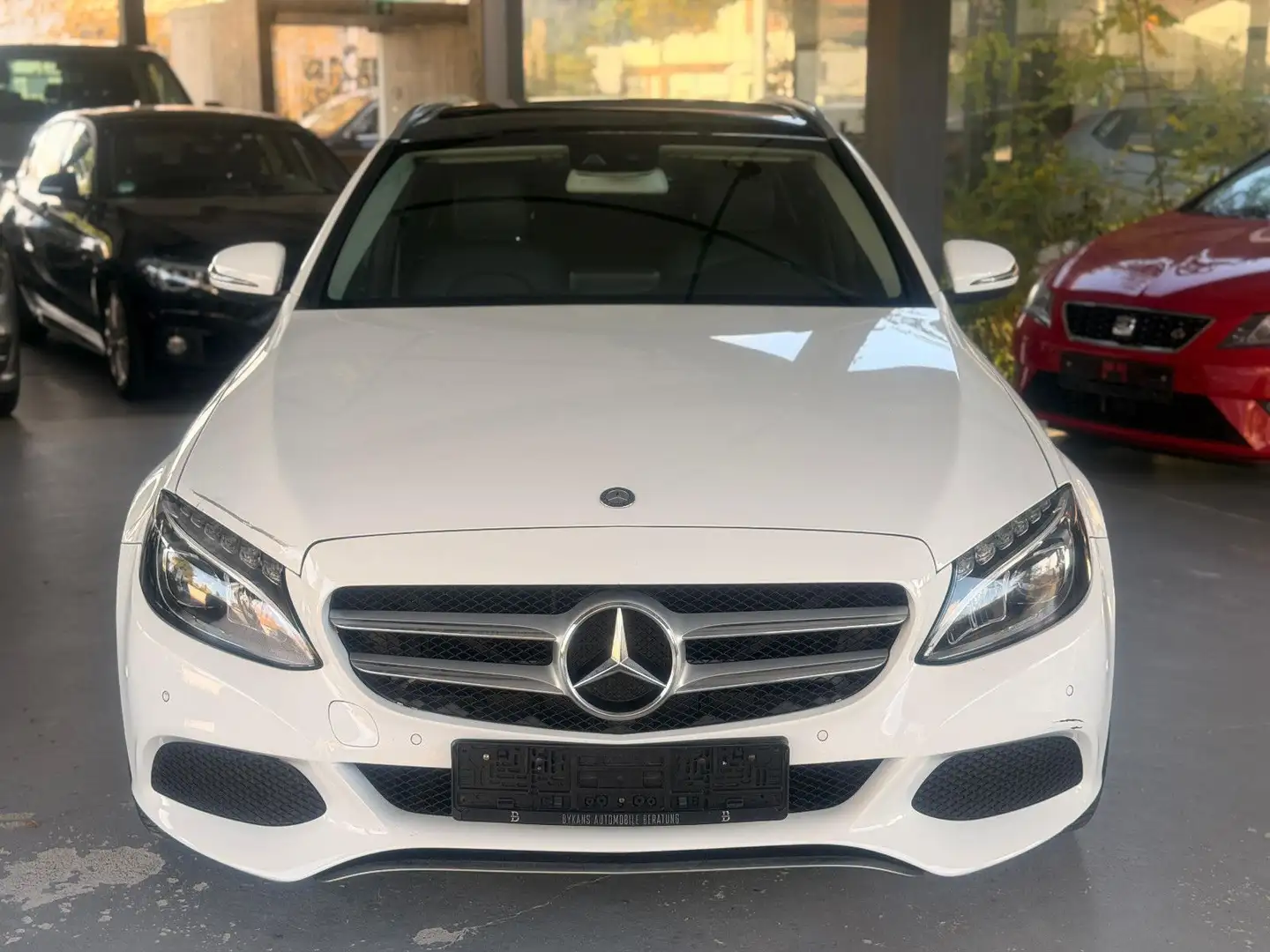 Mercedes-Benz C 220 d T BlueTec/Pano-AHK-Kamera-ToT-Leder Weiß - 2