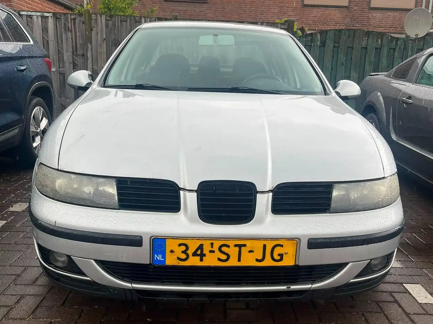 SEAT Toledo Toledo 1.6-16V Sport Silber - 1