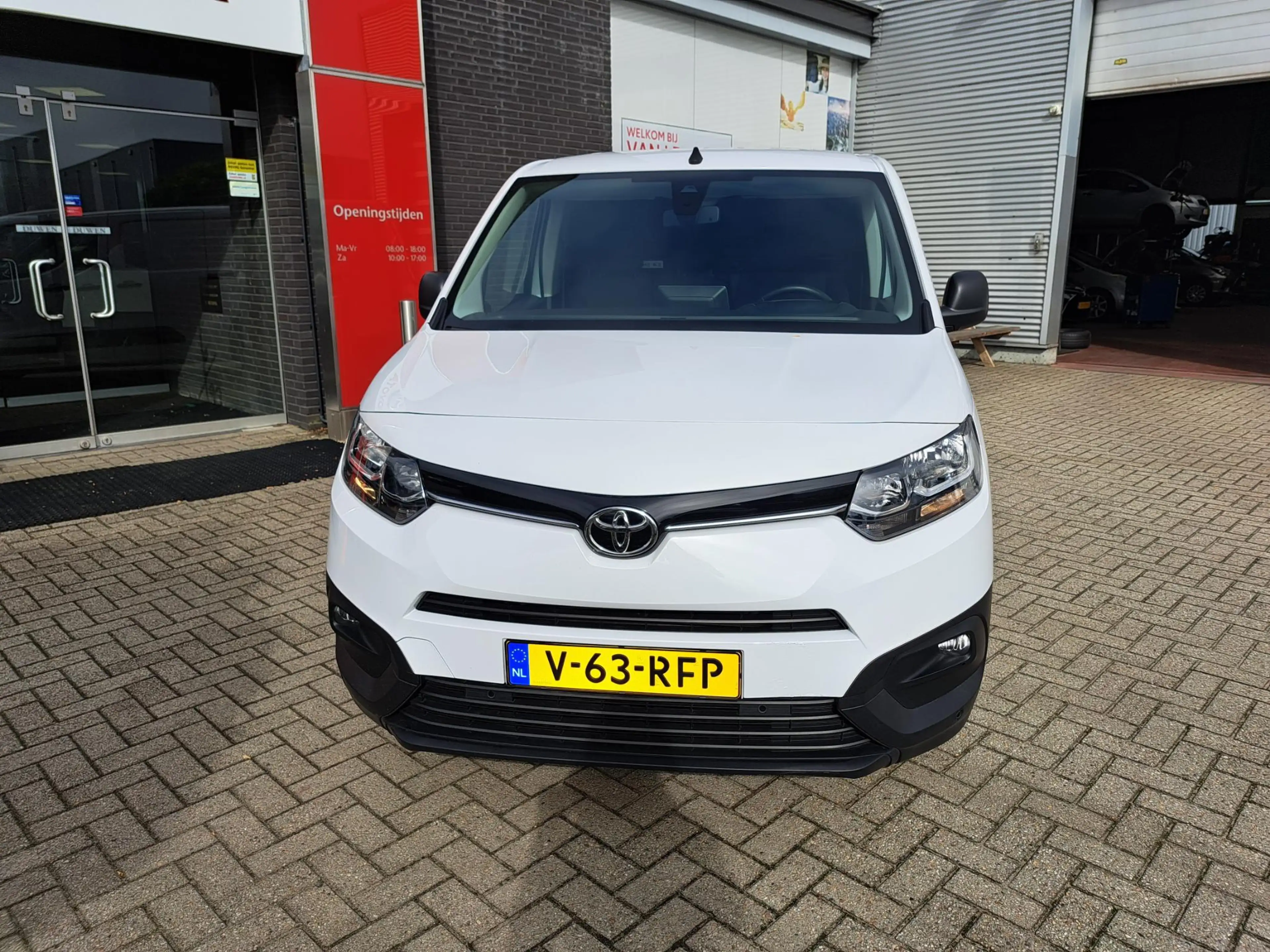 Toyota Proace City 1.5 D-4D COOL L2 3-PERS AIRCO CRUISE BETIMMERD P-S — photo 5