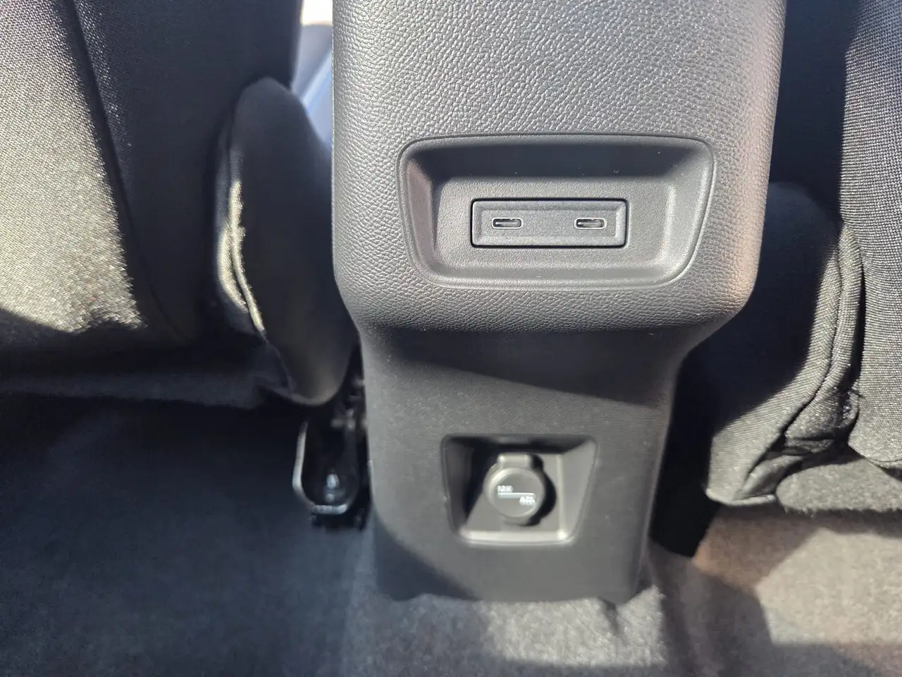 Citroen C3 1.2 hybrid Plus 110cv edcs6 (VARI COLORI) 25