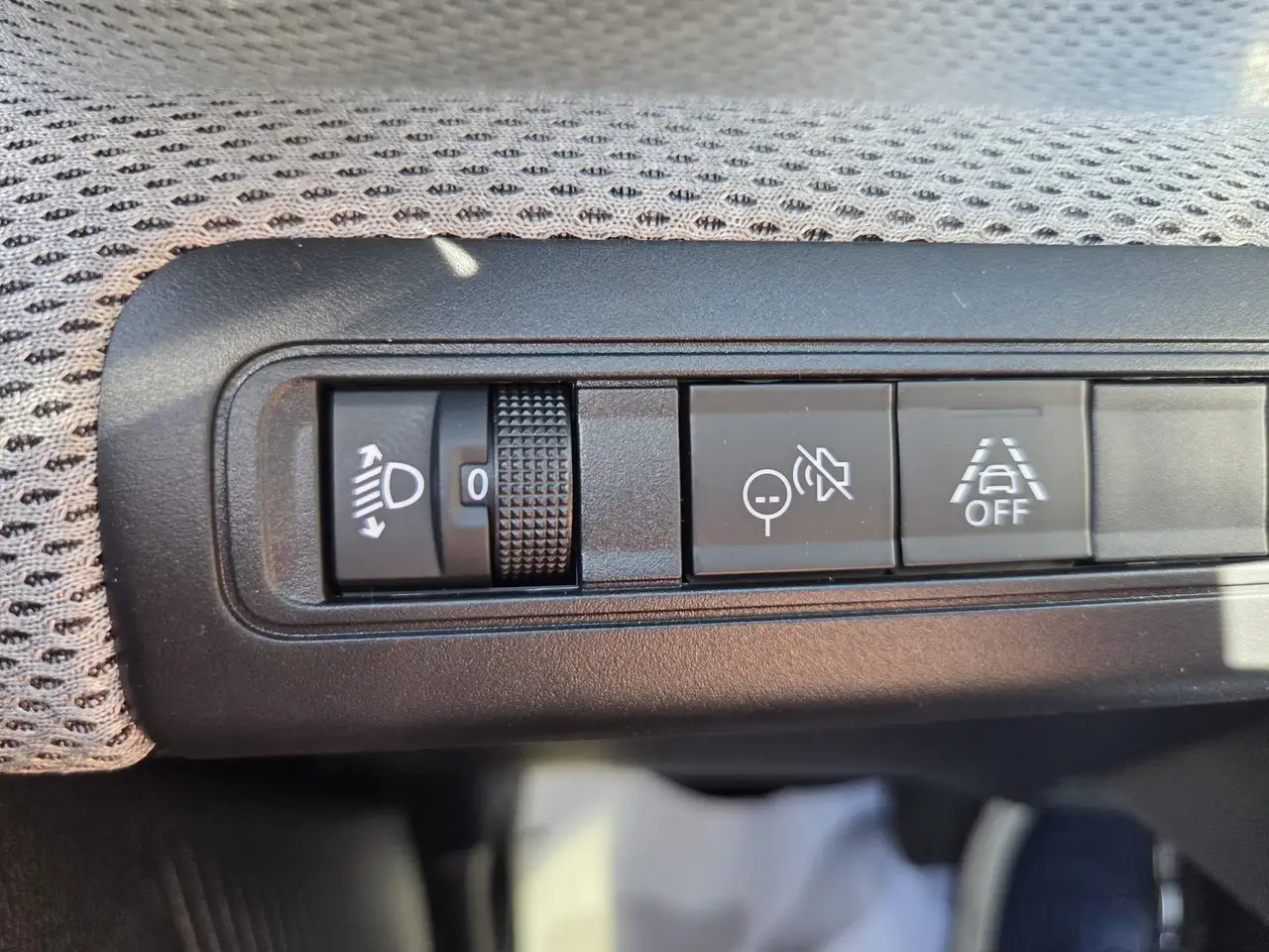 Citroen C3 1.2 hybrid Plus 110cv edcs6 (VARI COLORI) 18