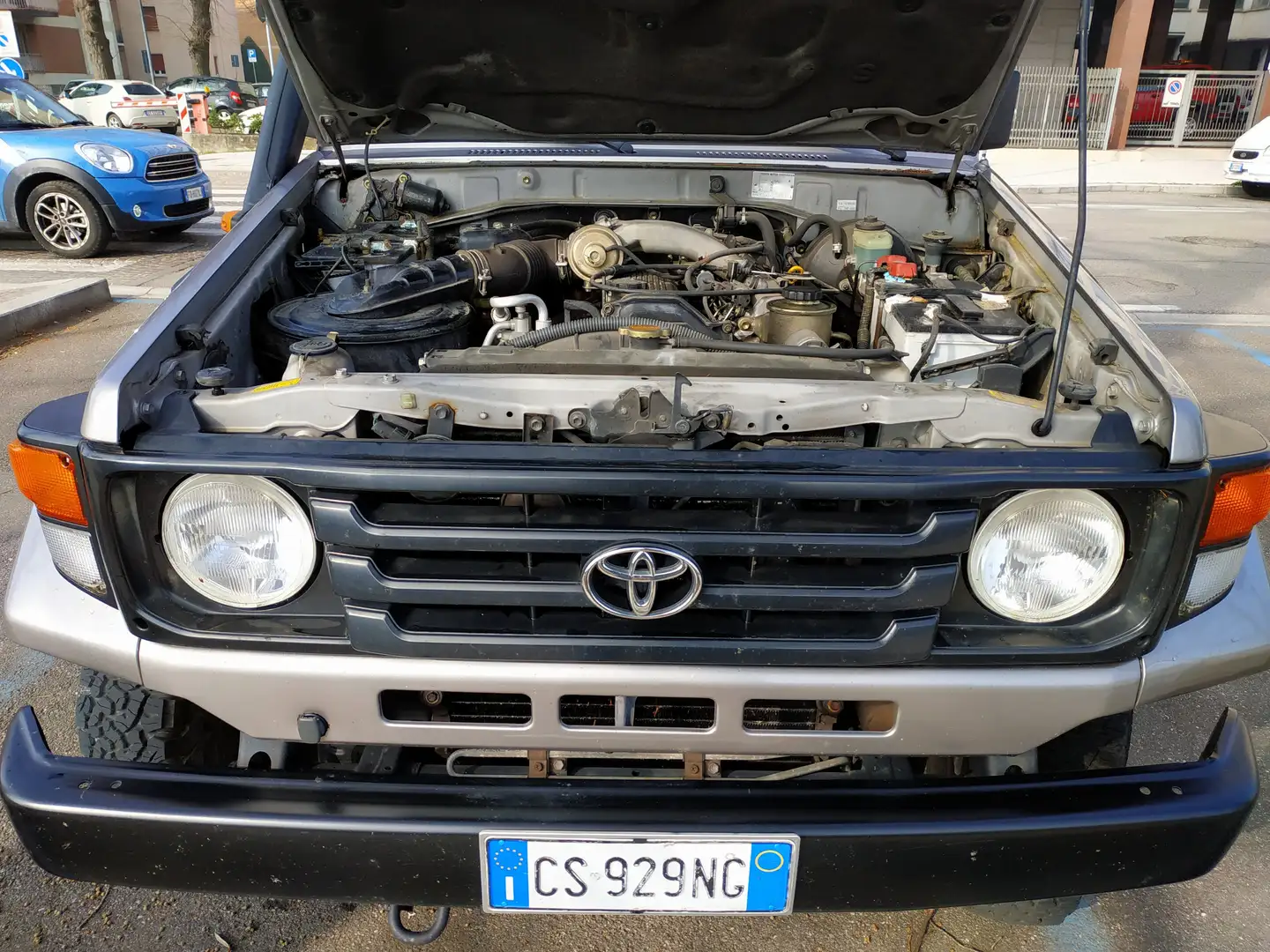 Toyota Land Cruiser HZJ 71 Grigio - 2