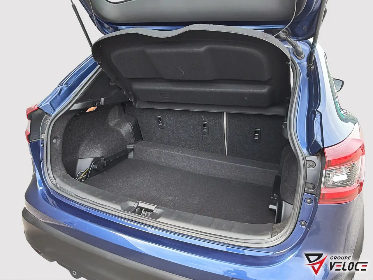 Nissan Qashqai снимка Nissan Qashqai