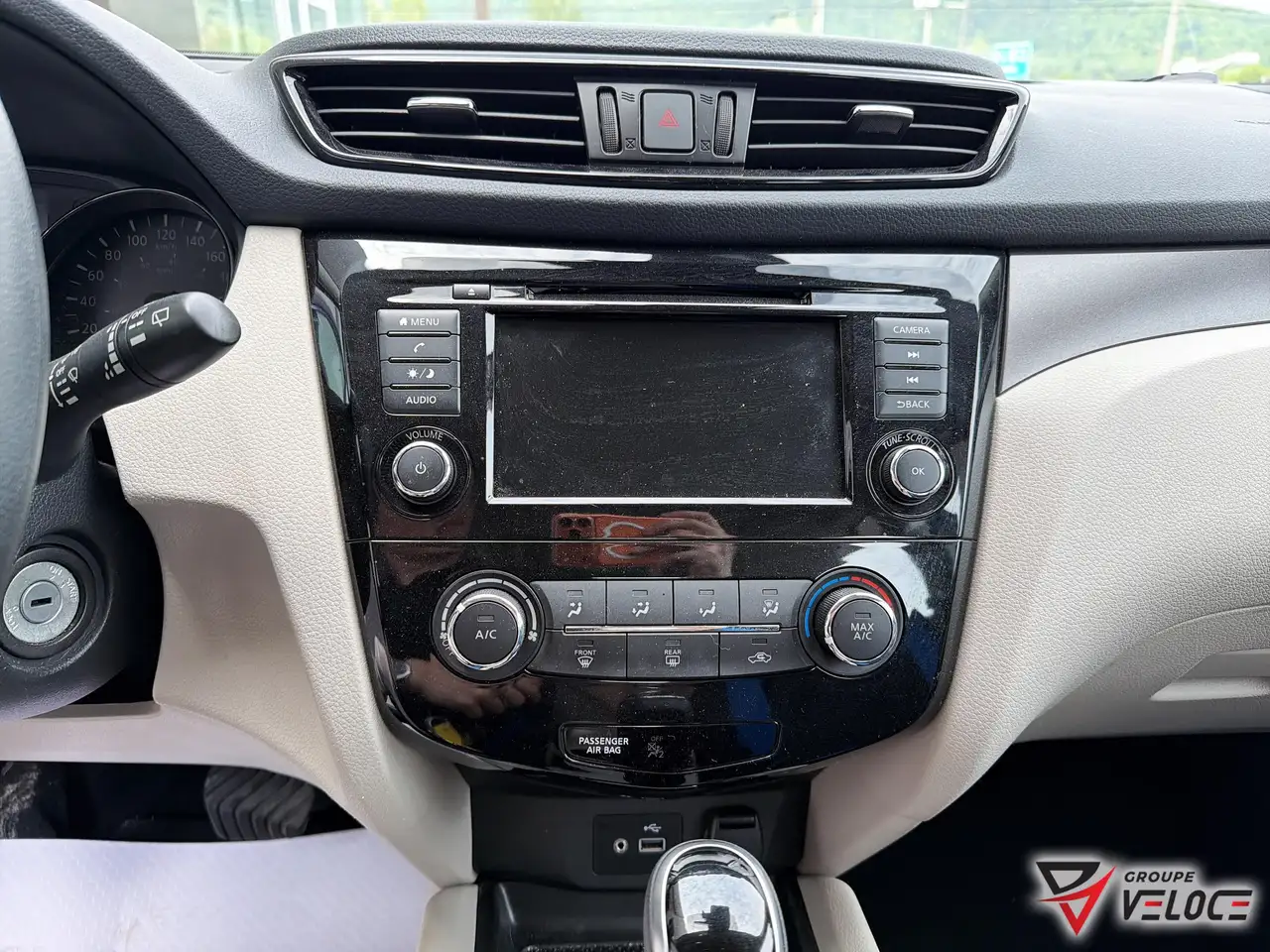Nissan Qashqai снимка Nissan Qashqai
