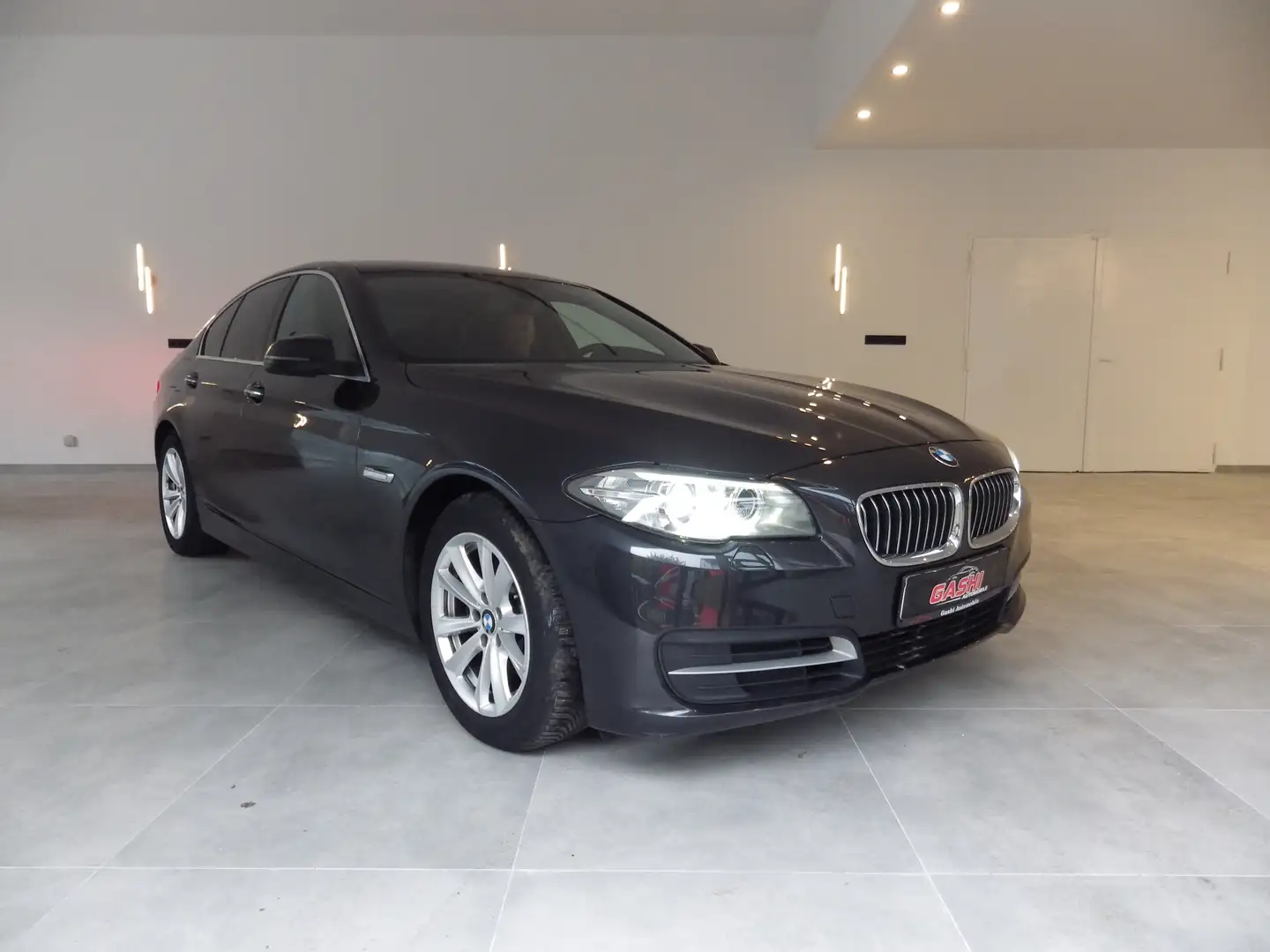 BMW 520 520 d Schwarz - 2