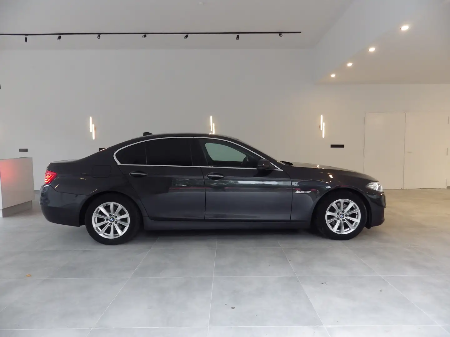 BMW 520 520 d Schwarz - 1