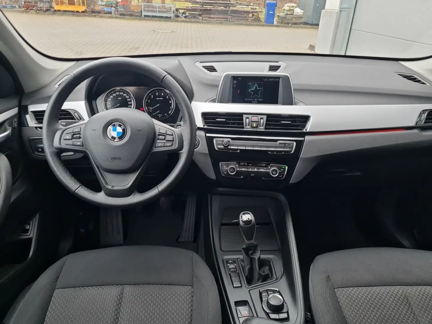 BMW X1 sDrive18i Advantage LED.PDChi.Tempomat.DAB Bianco - 2