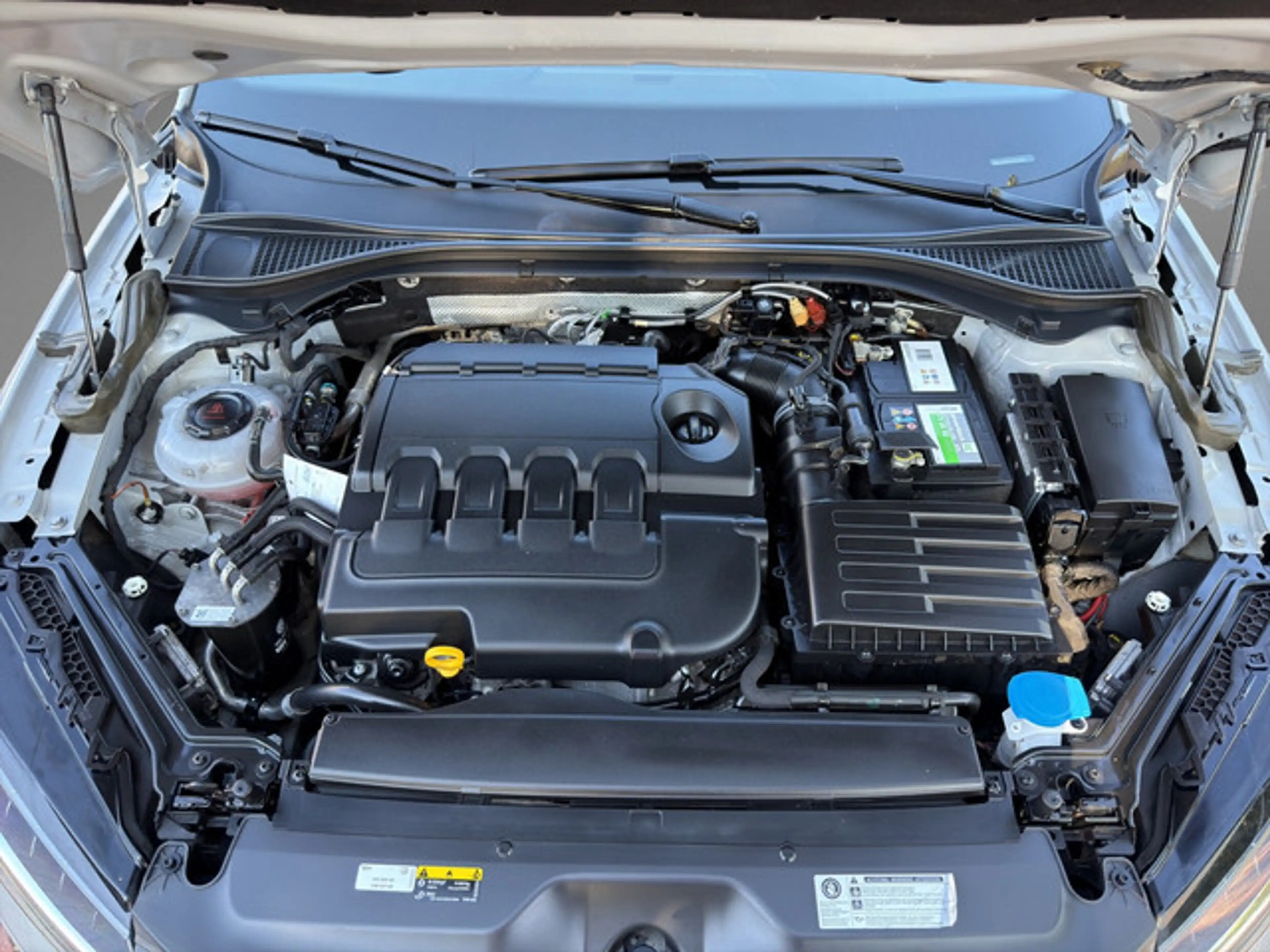 Skoda Superb Combi 2.0 TDI SportLine DSG MATRIX-LED — photo 21